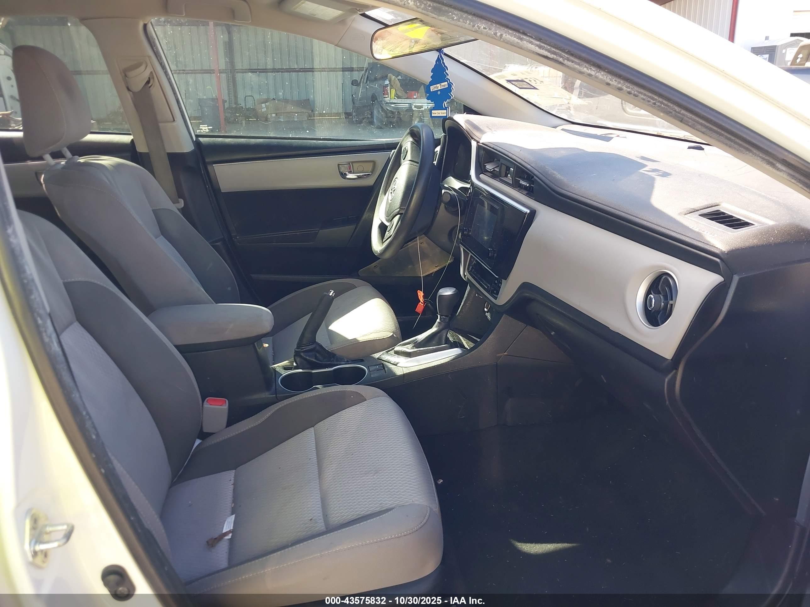 TOYOTA COROLLA image 5