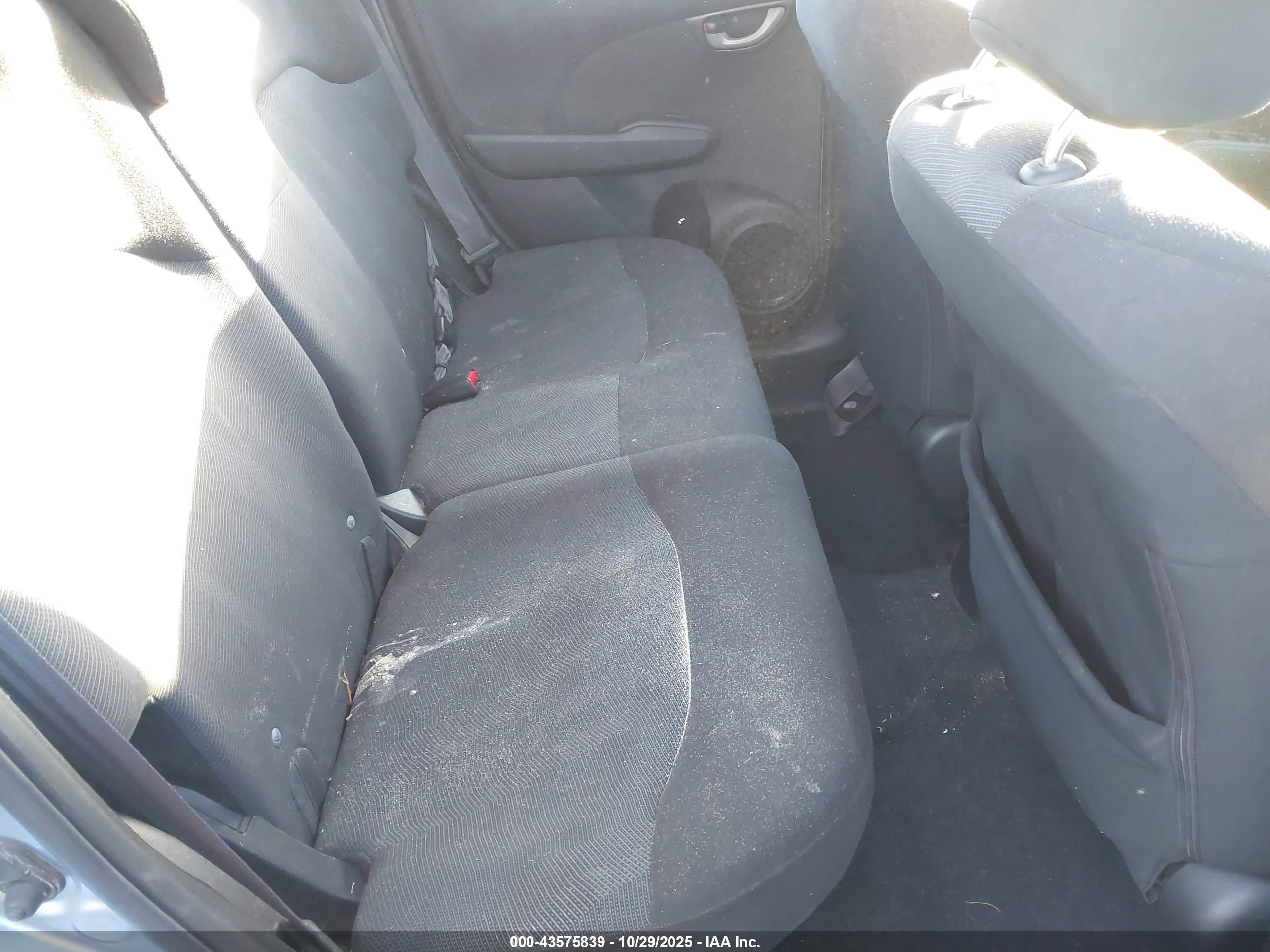 HONDA FIT image 8