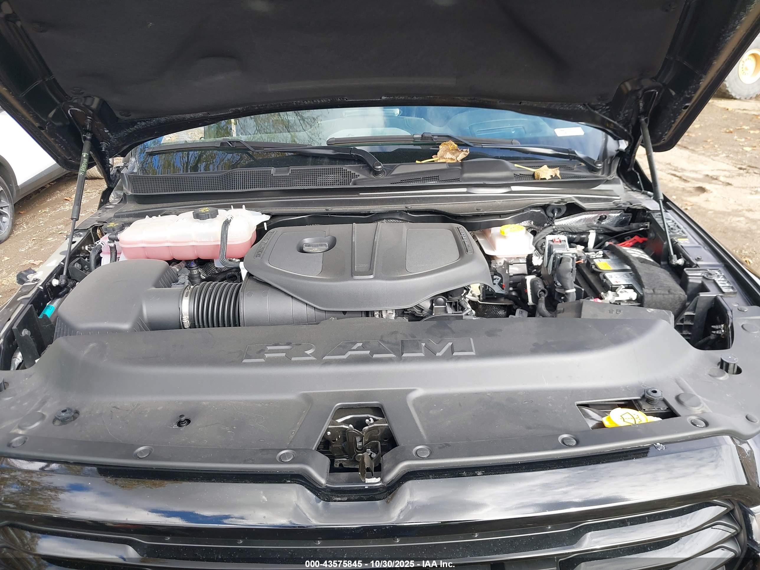 RAM 1500 image 10