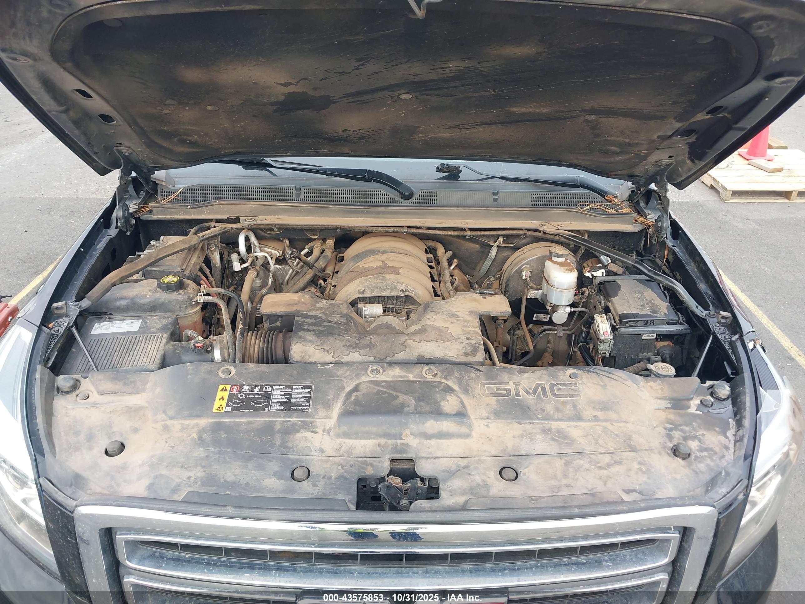 GMC YUKON image 10