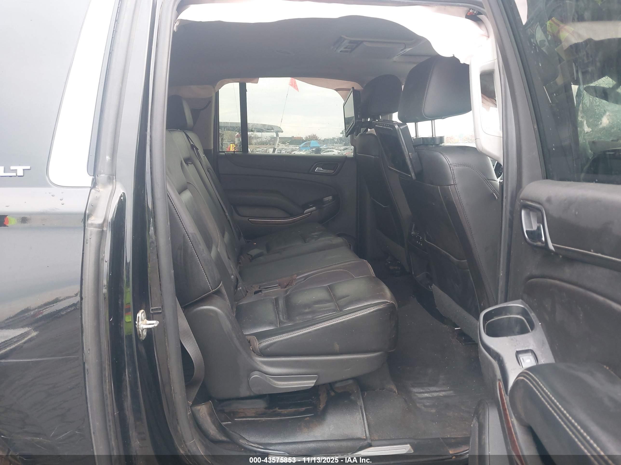 GMC YUKON image 8