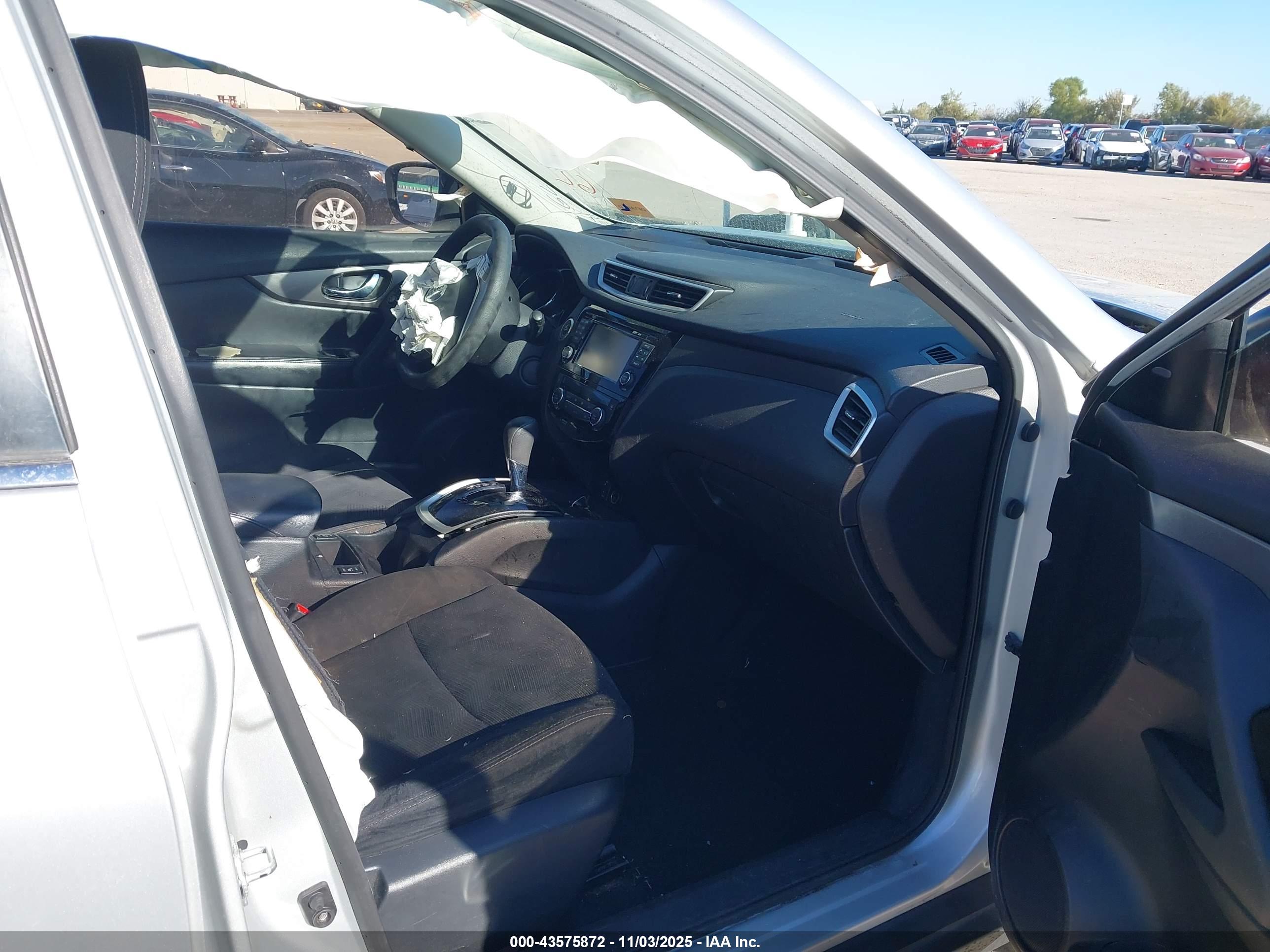 NISSAN ROGUE image 5