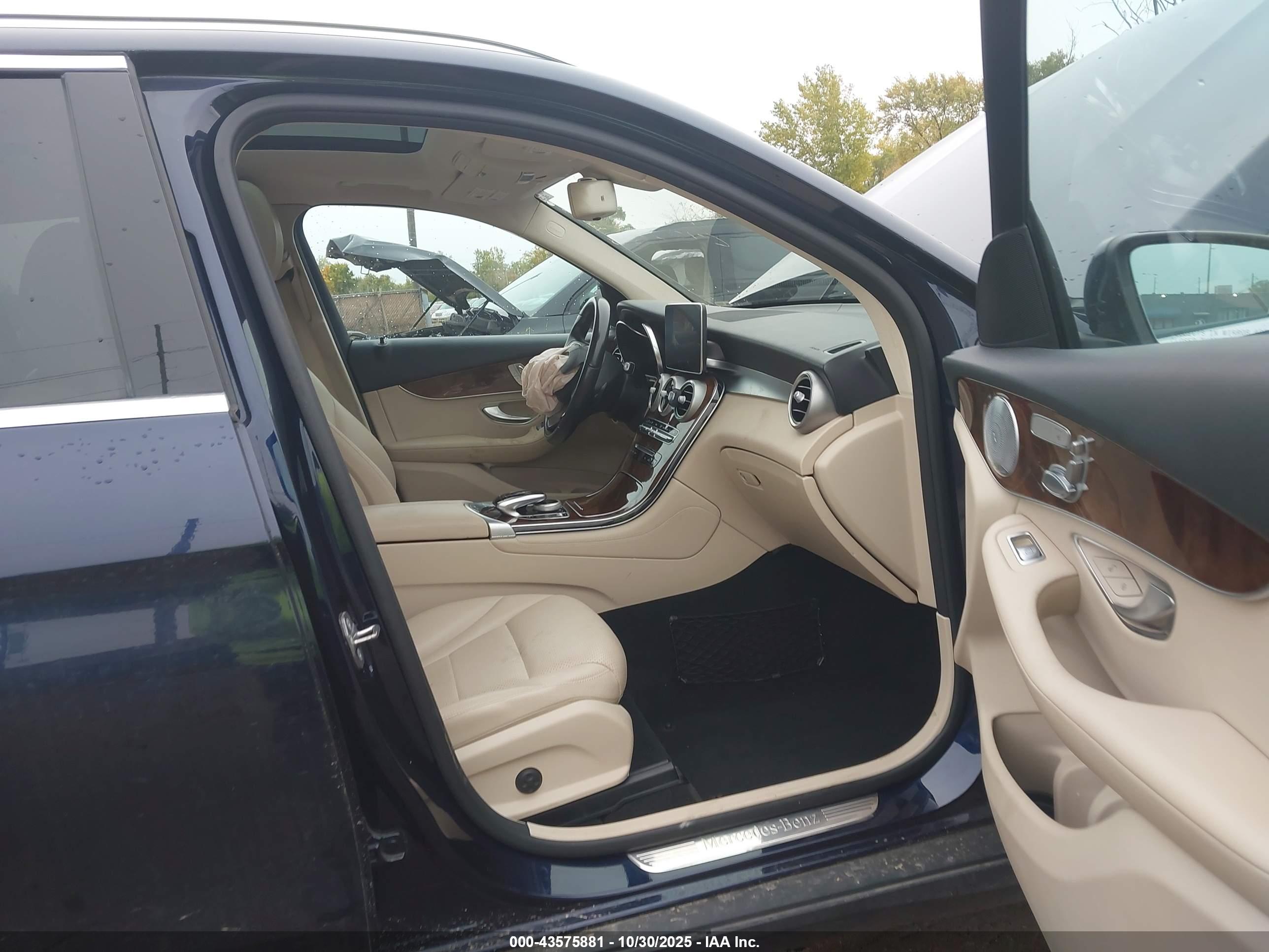 MERCEDES-BENZ GLC image 5