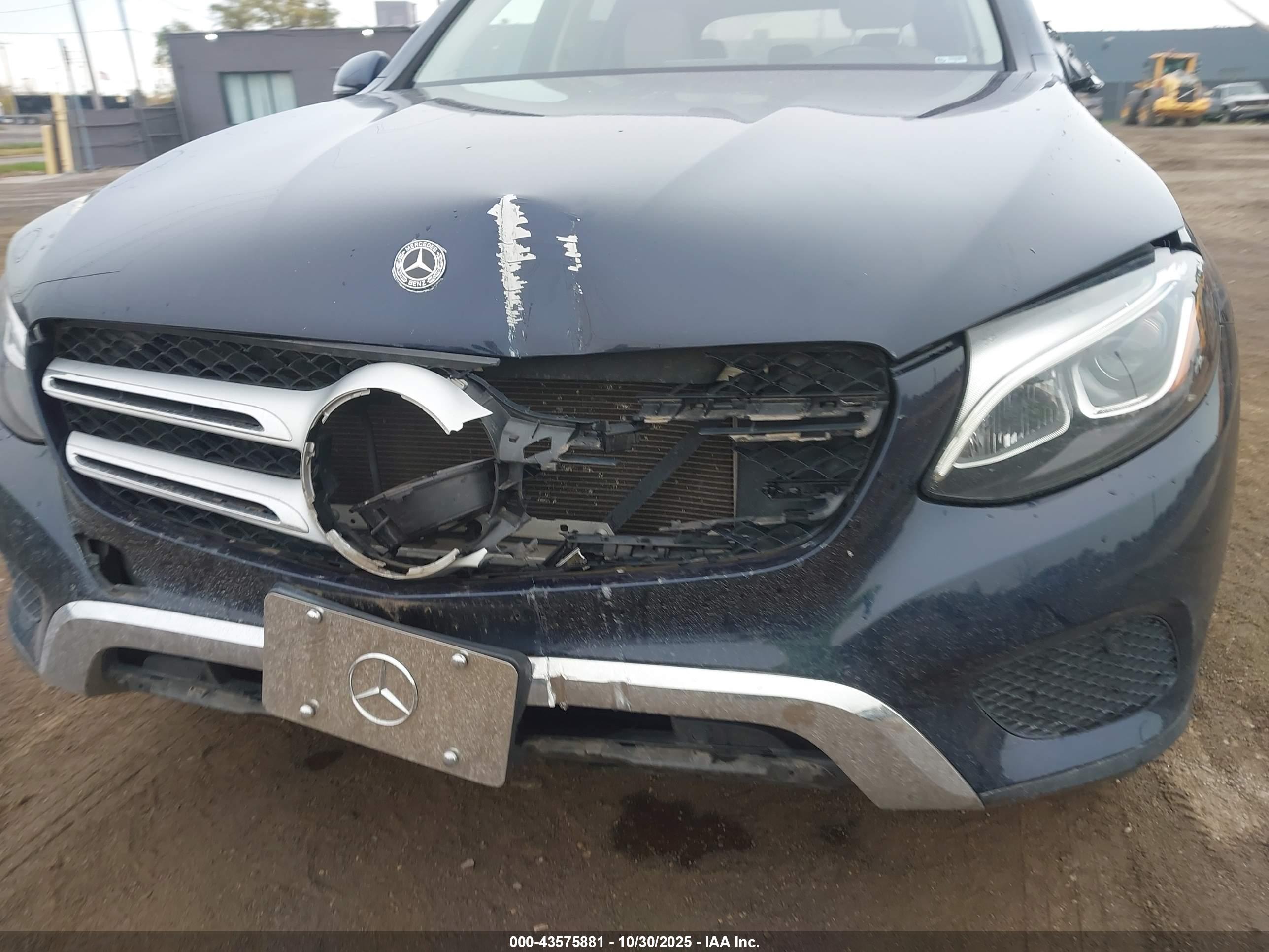 MERCEDES-BENZ GLC image 6