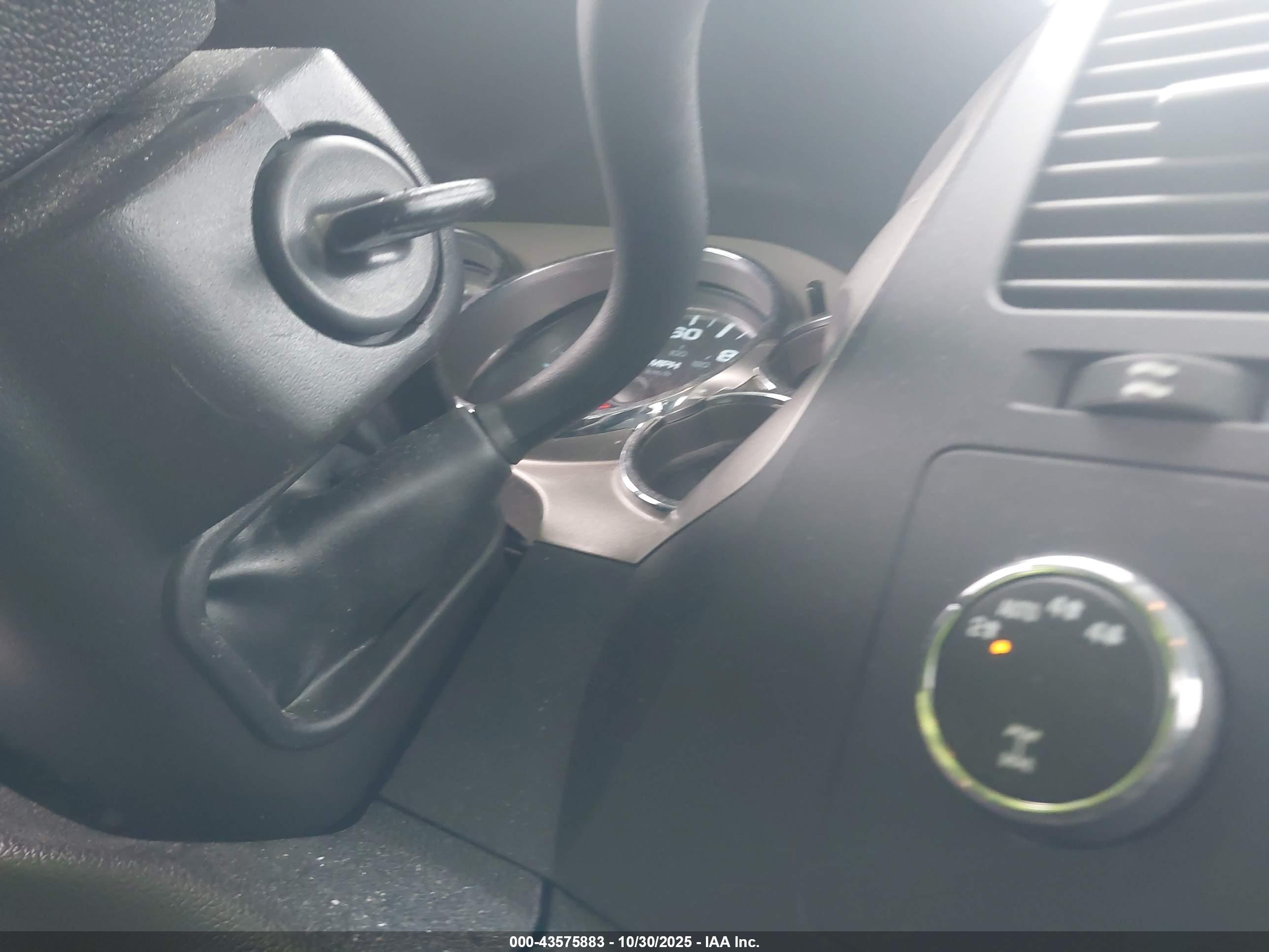 CHEVROLET SILVERADO image 11