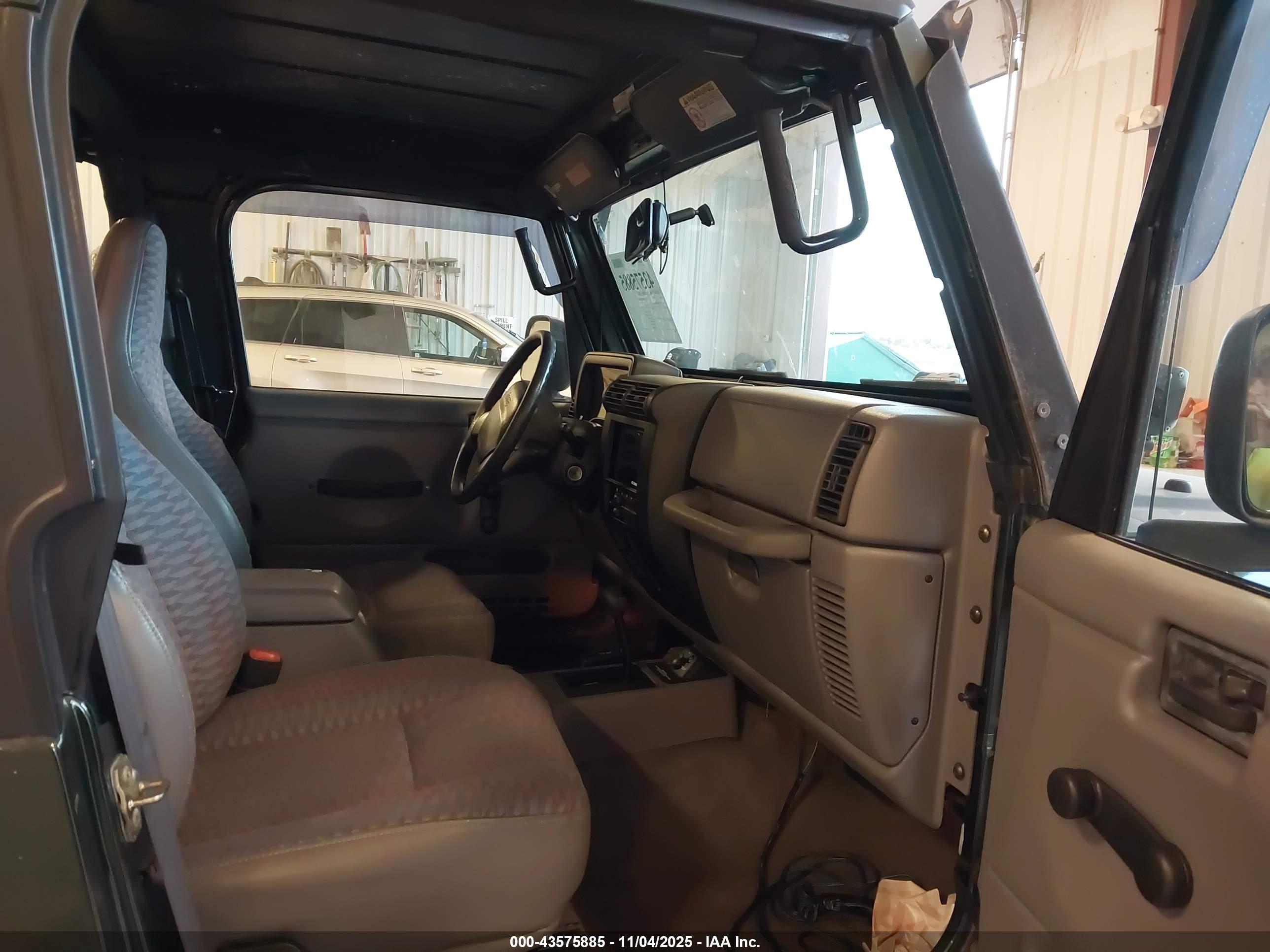 JEEP WRANGLER image 5
