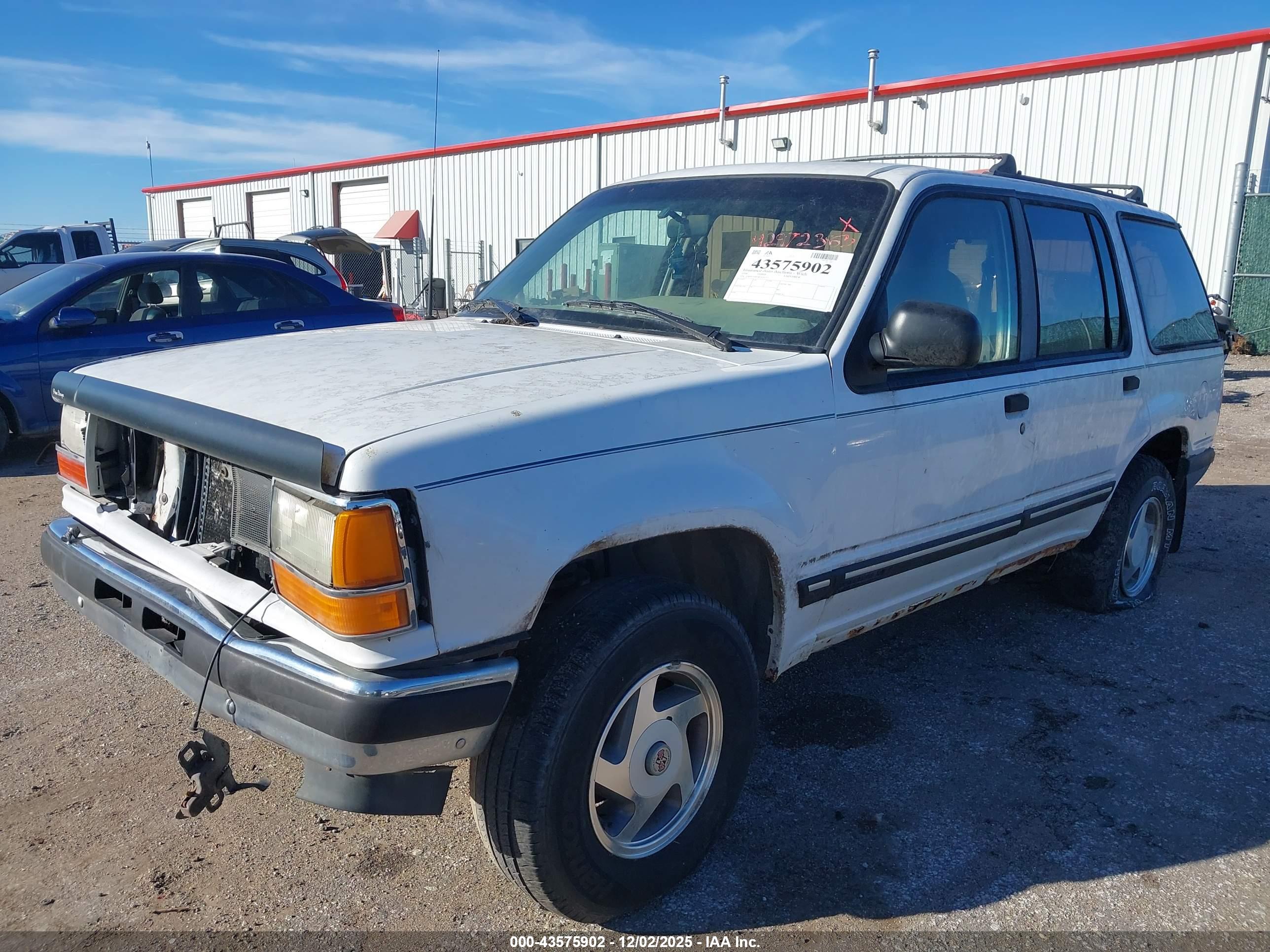 FORD EXPLORER image 2