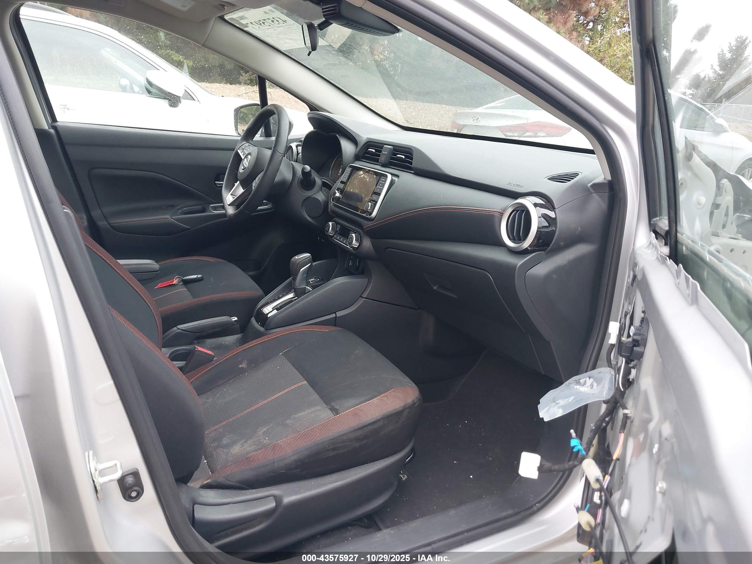 NISSAN VERSA image 5