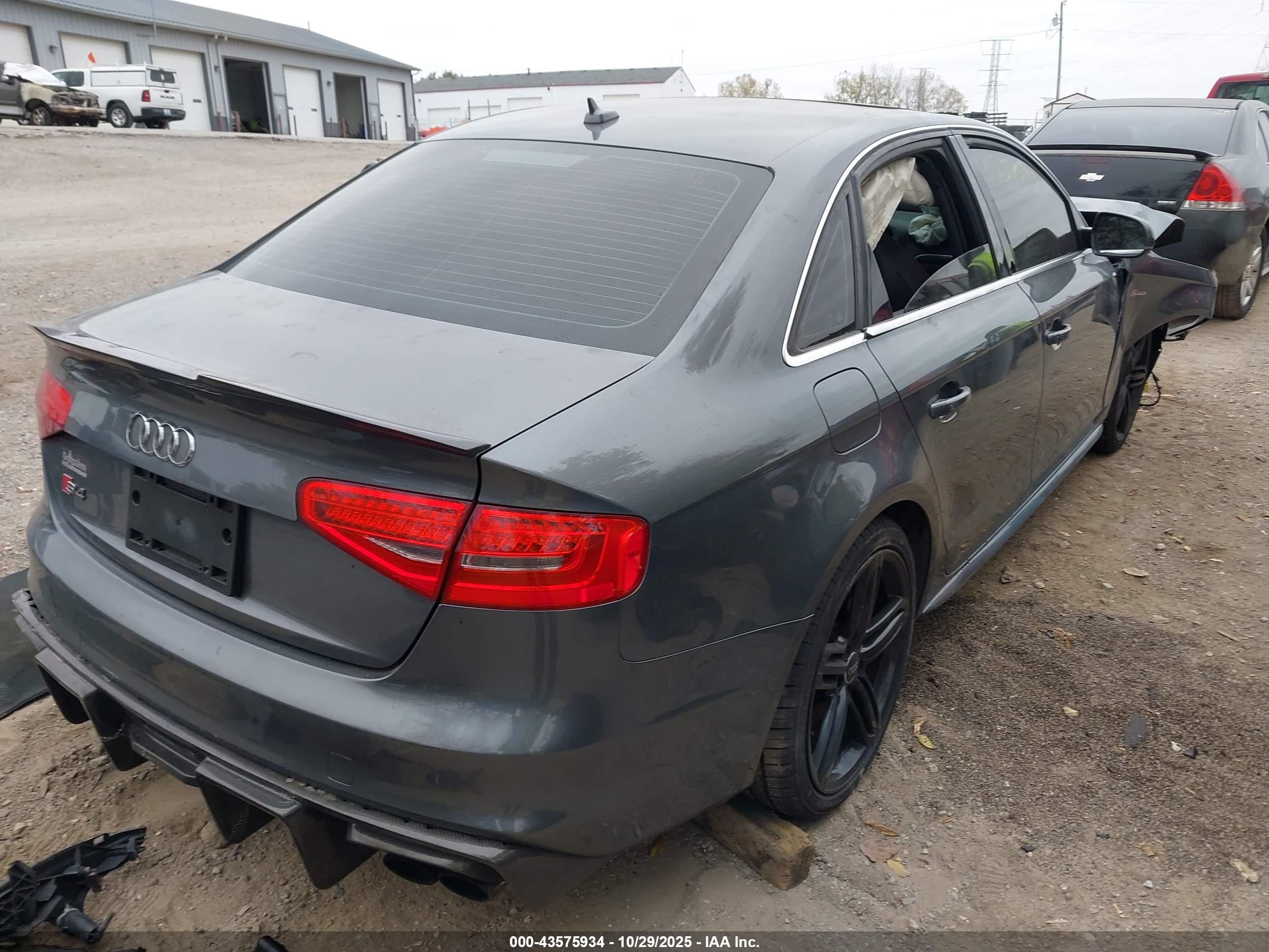AUDI S4 image 4