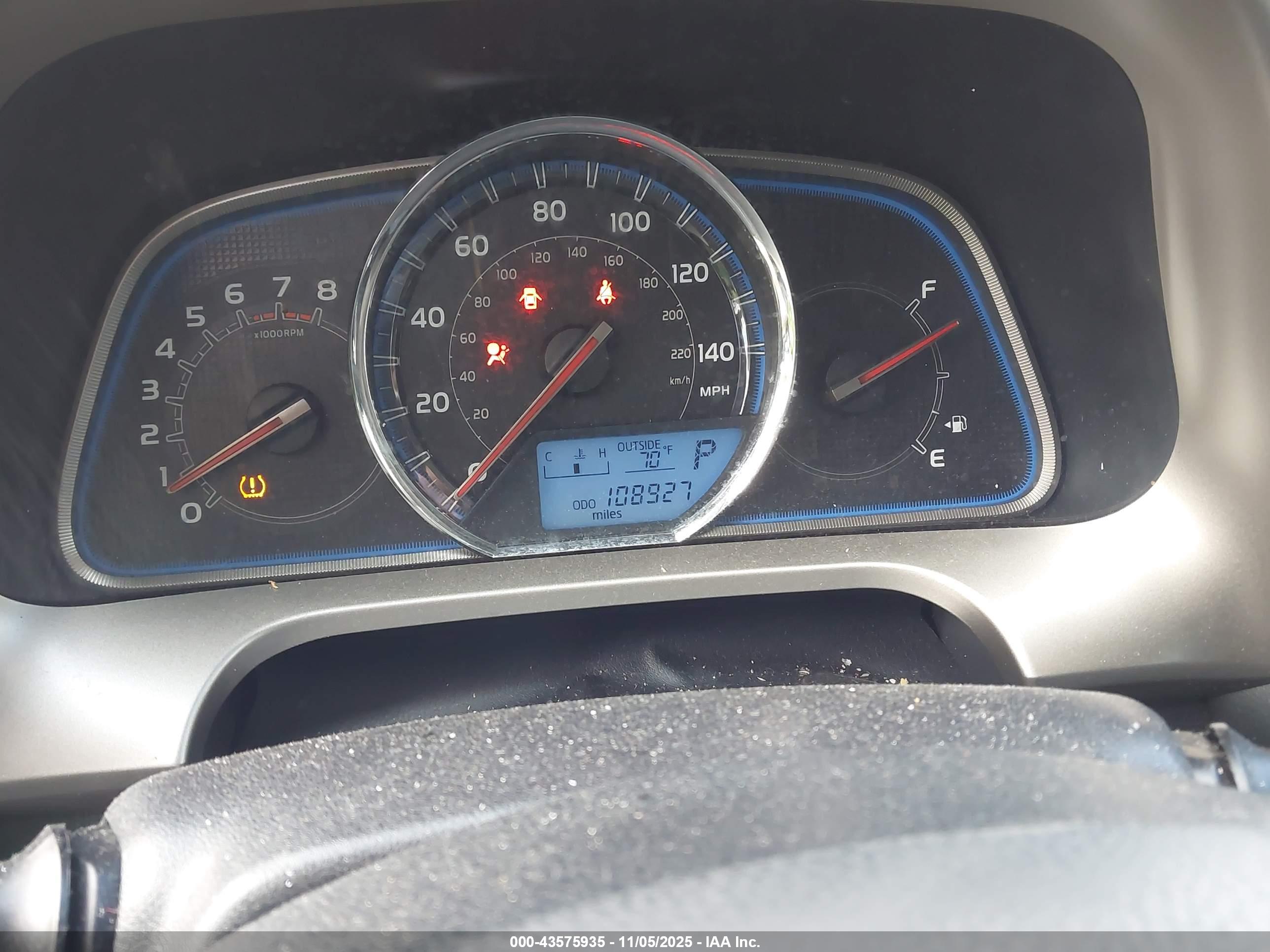 TOYOTA RAV4 image 7
