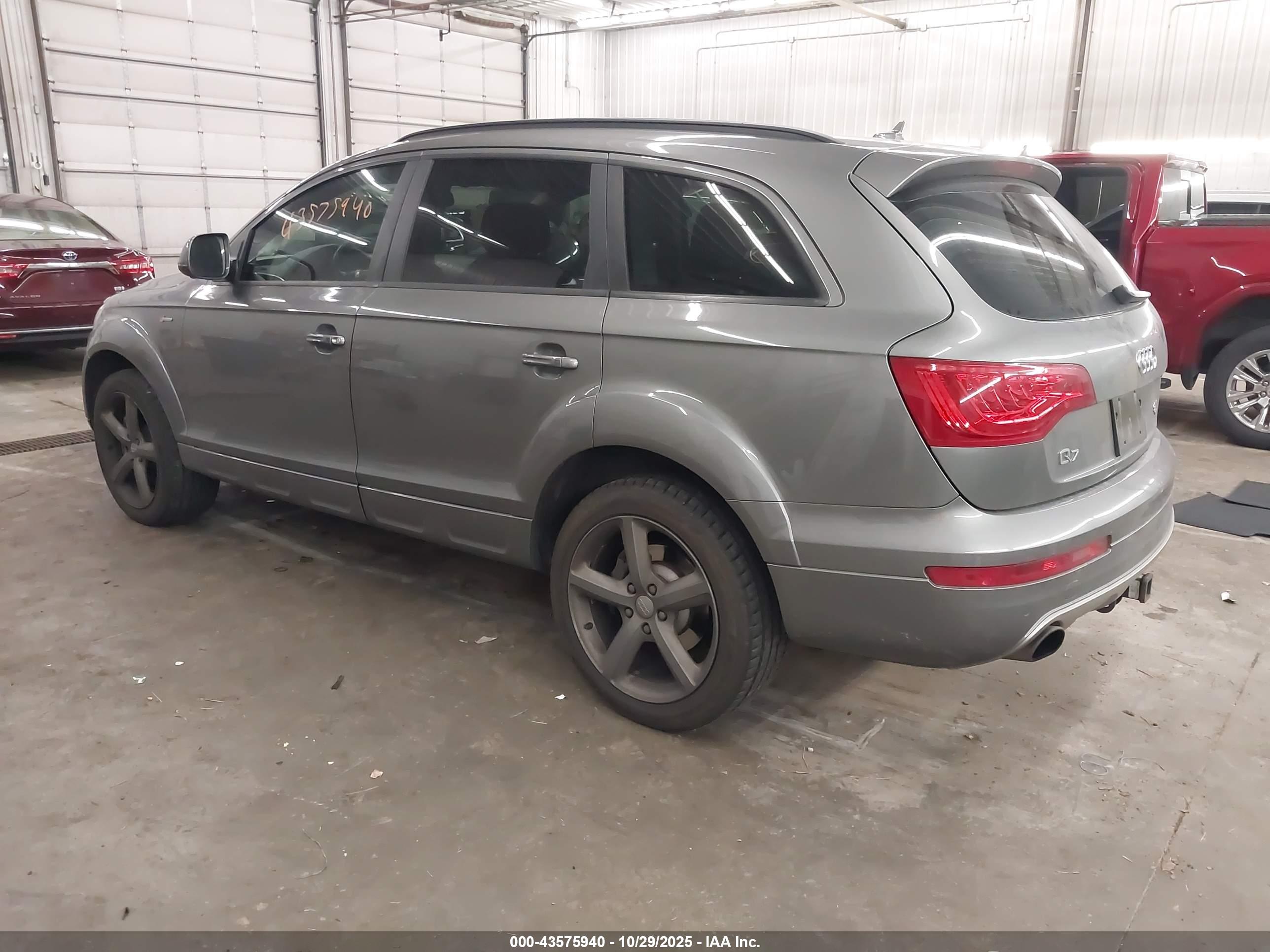 AUDI Q7 image 3