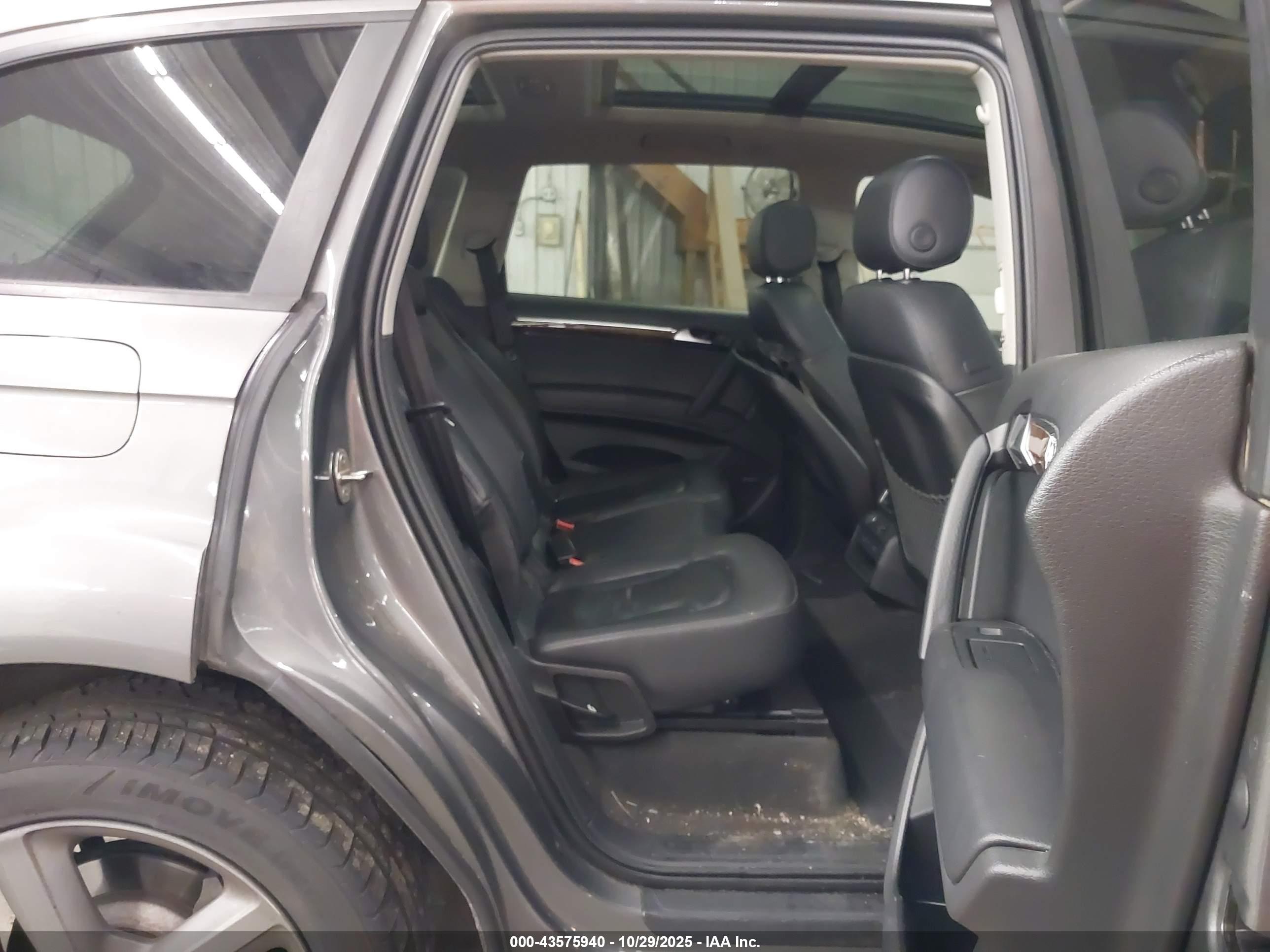 AUDI Q7 image 8