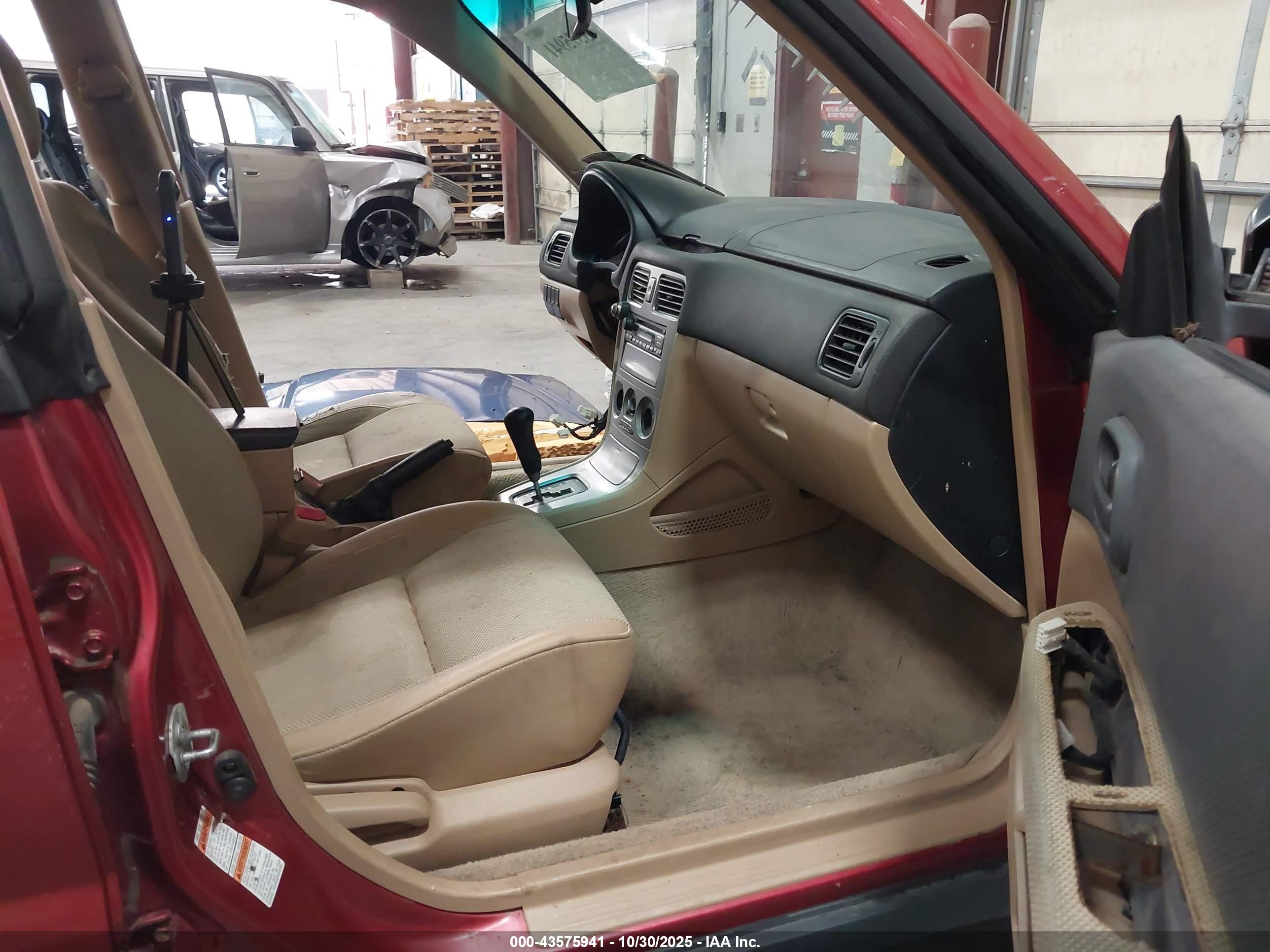 SUBARU FORESTER image 5