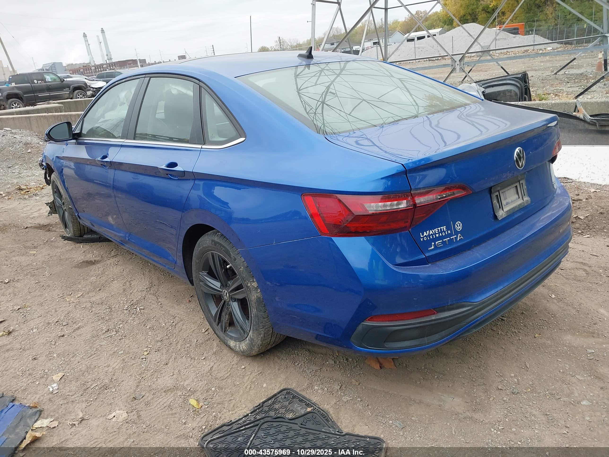VOLKSWAGEN JETTA image 3