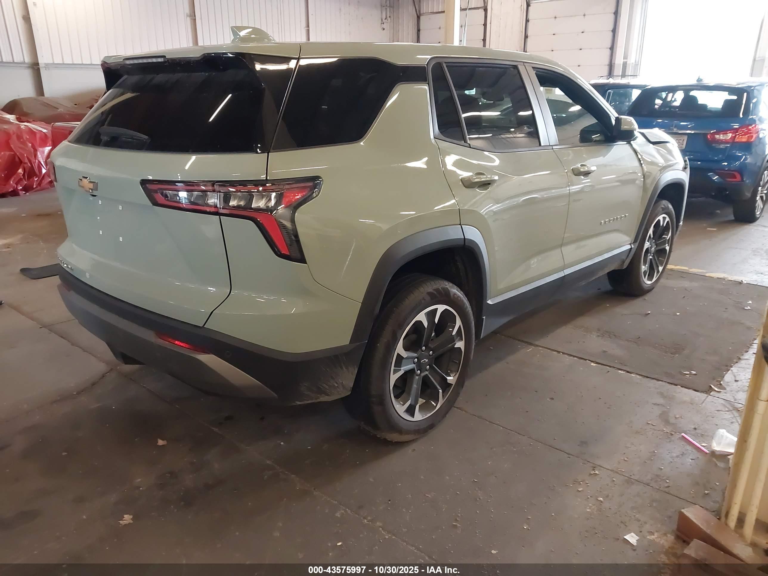 CHEVROLET EQUINOX image 4