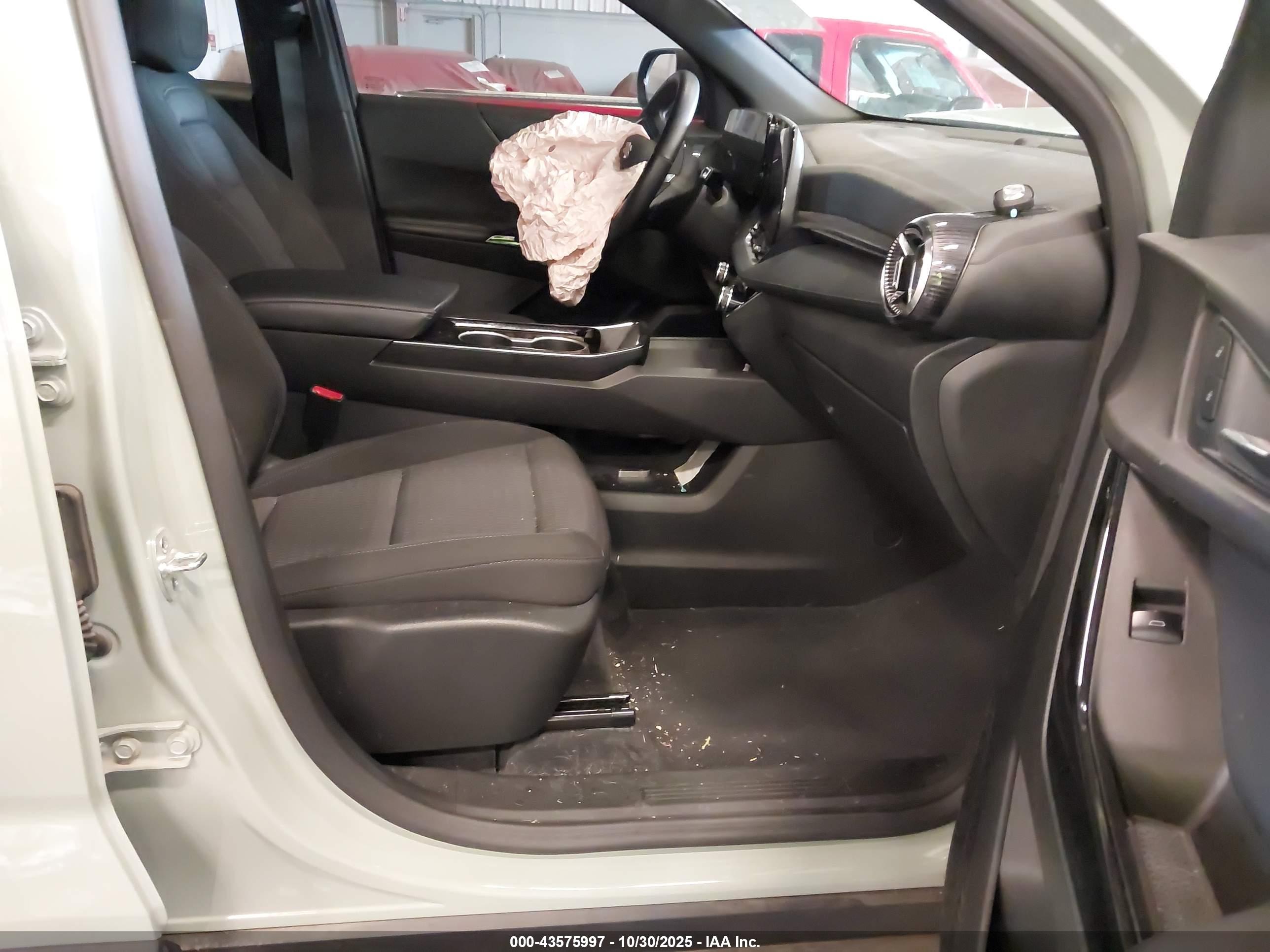CHEVROLET EQUINOX image 5