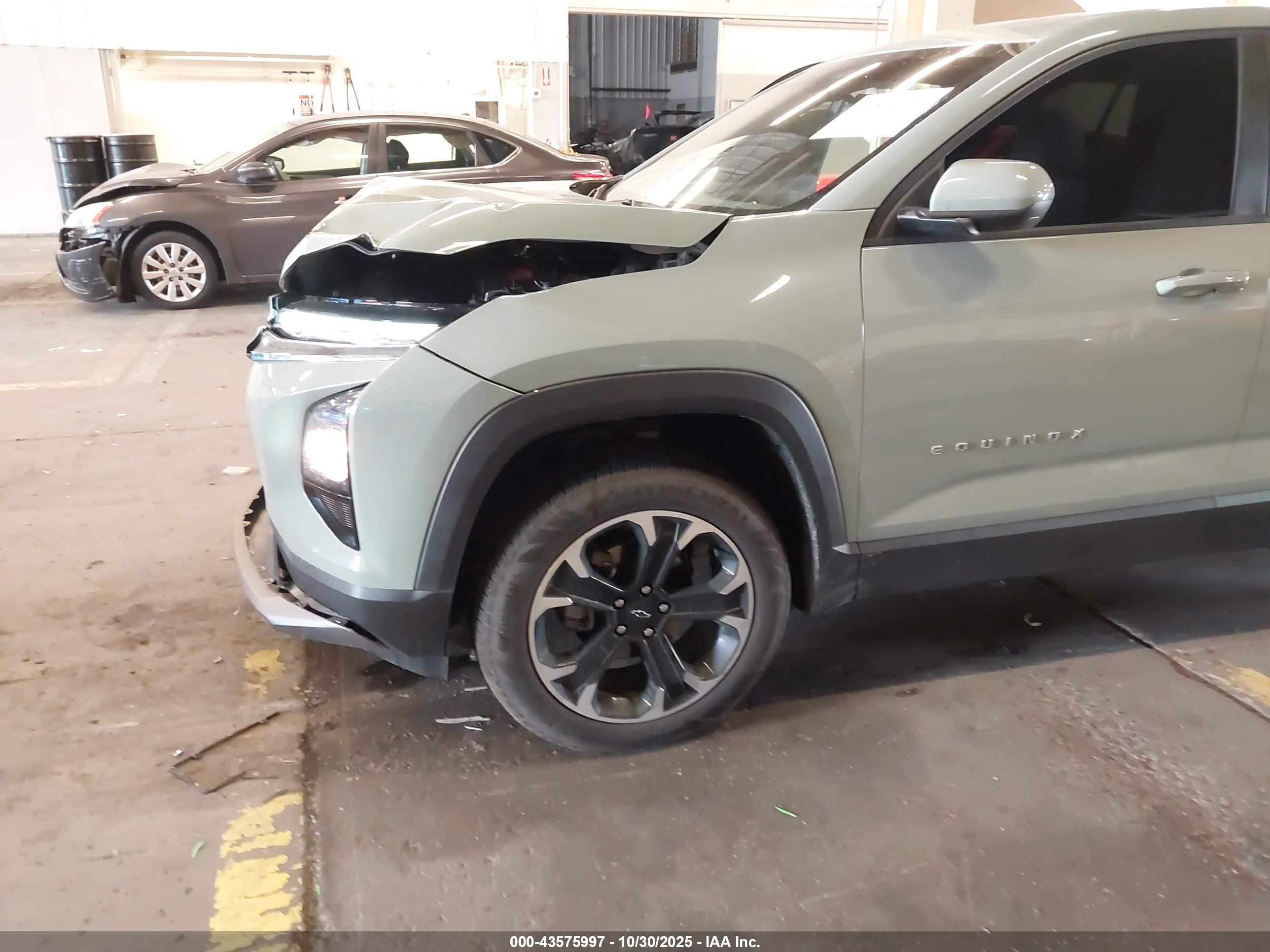 CHEVROLET EQUINOX image 6