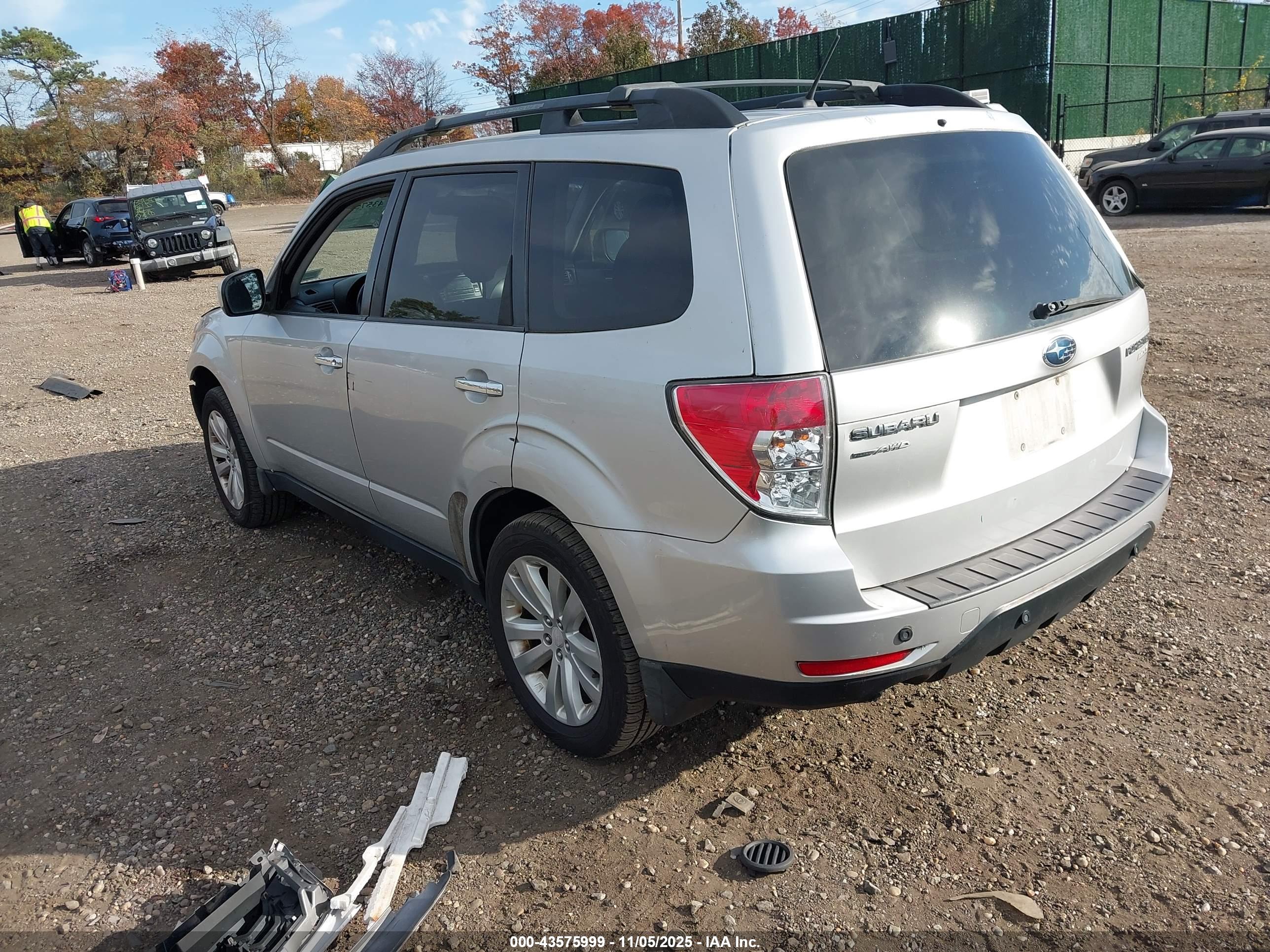 SUBARU FORESTER image 3