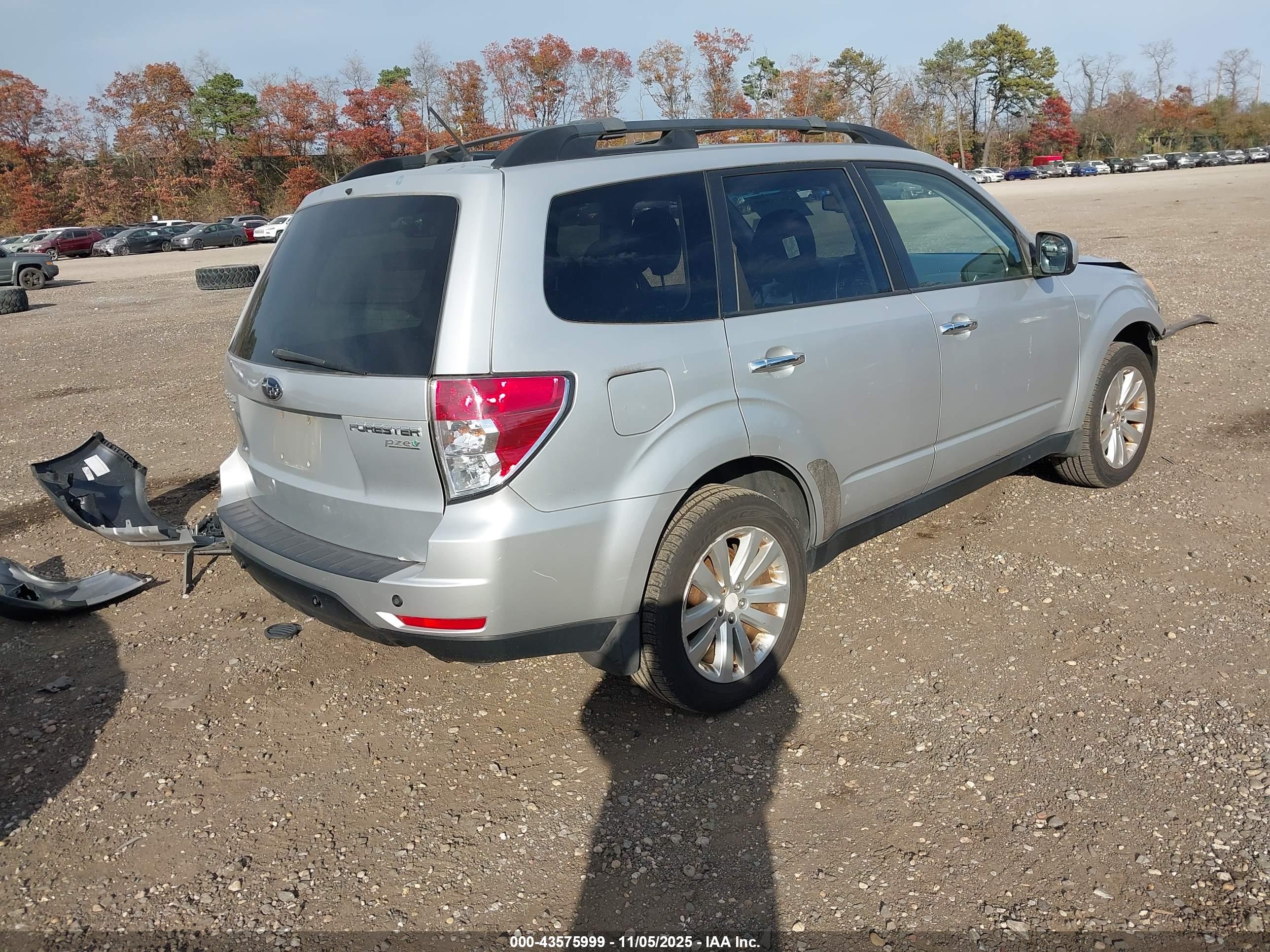 SUBARU FORESTER image 4