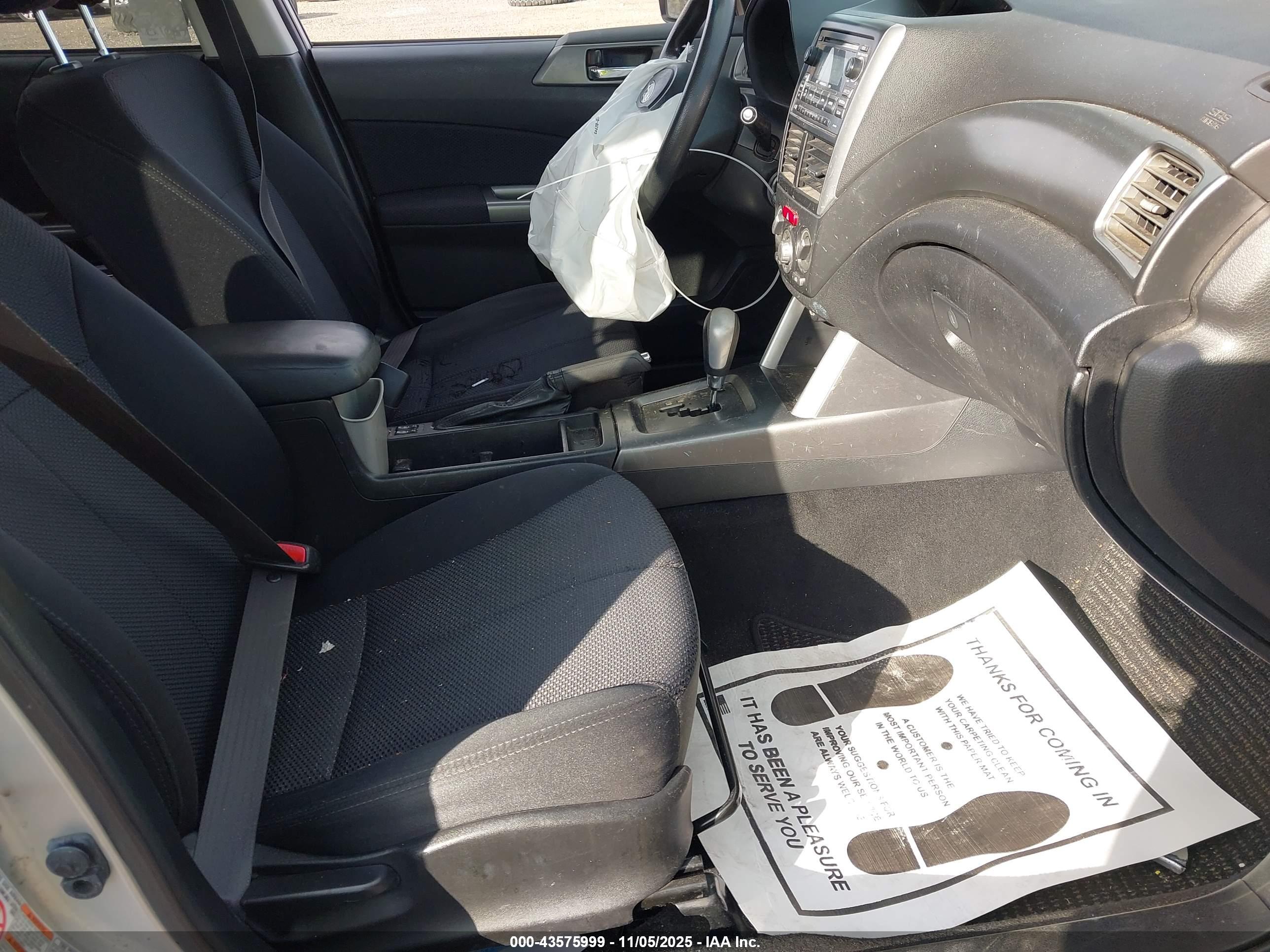 SUBARU FORESTER image 5