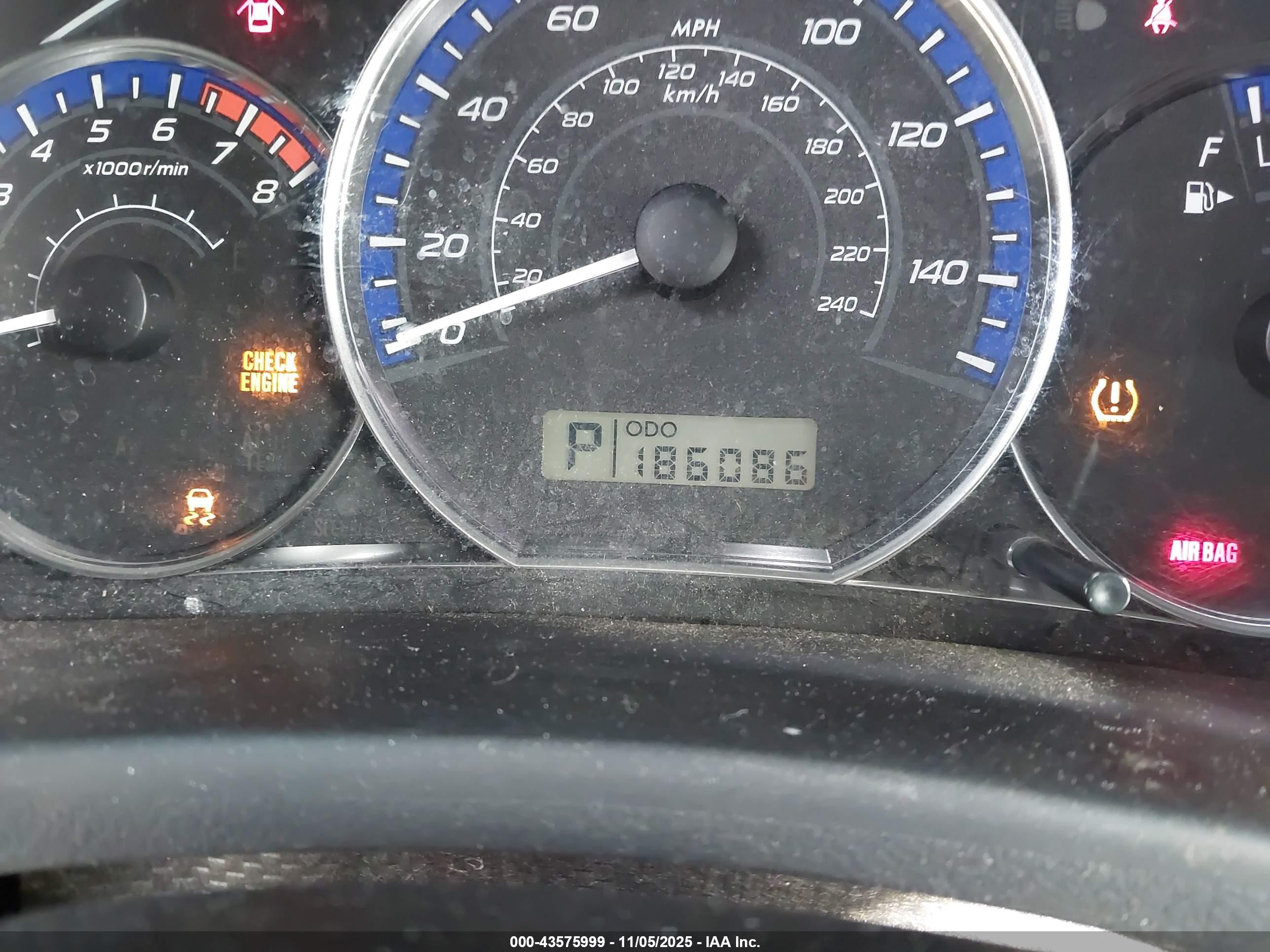 SUBARU FORESTER image 7