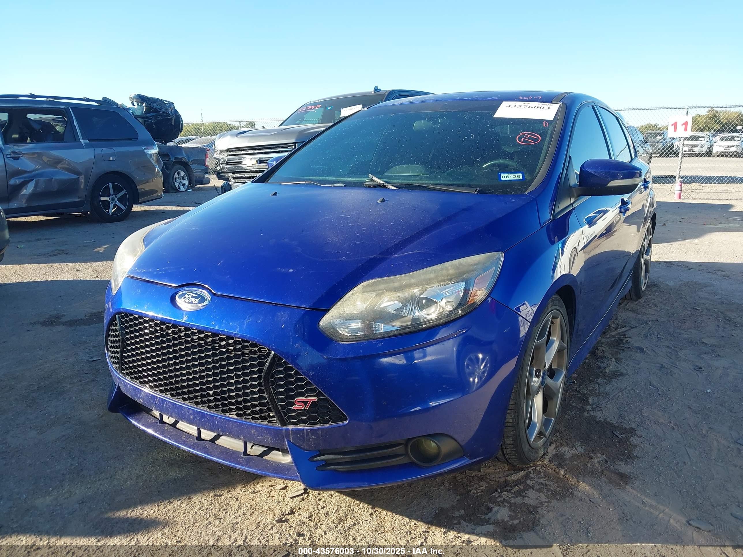 FORD FOCUS image 2