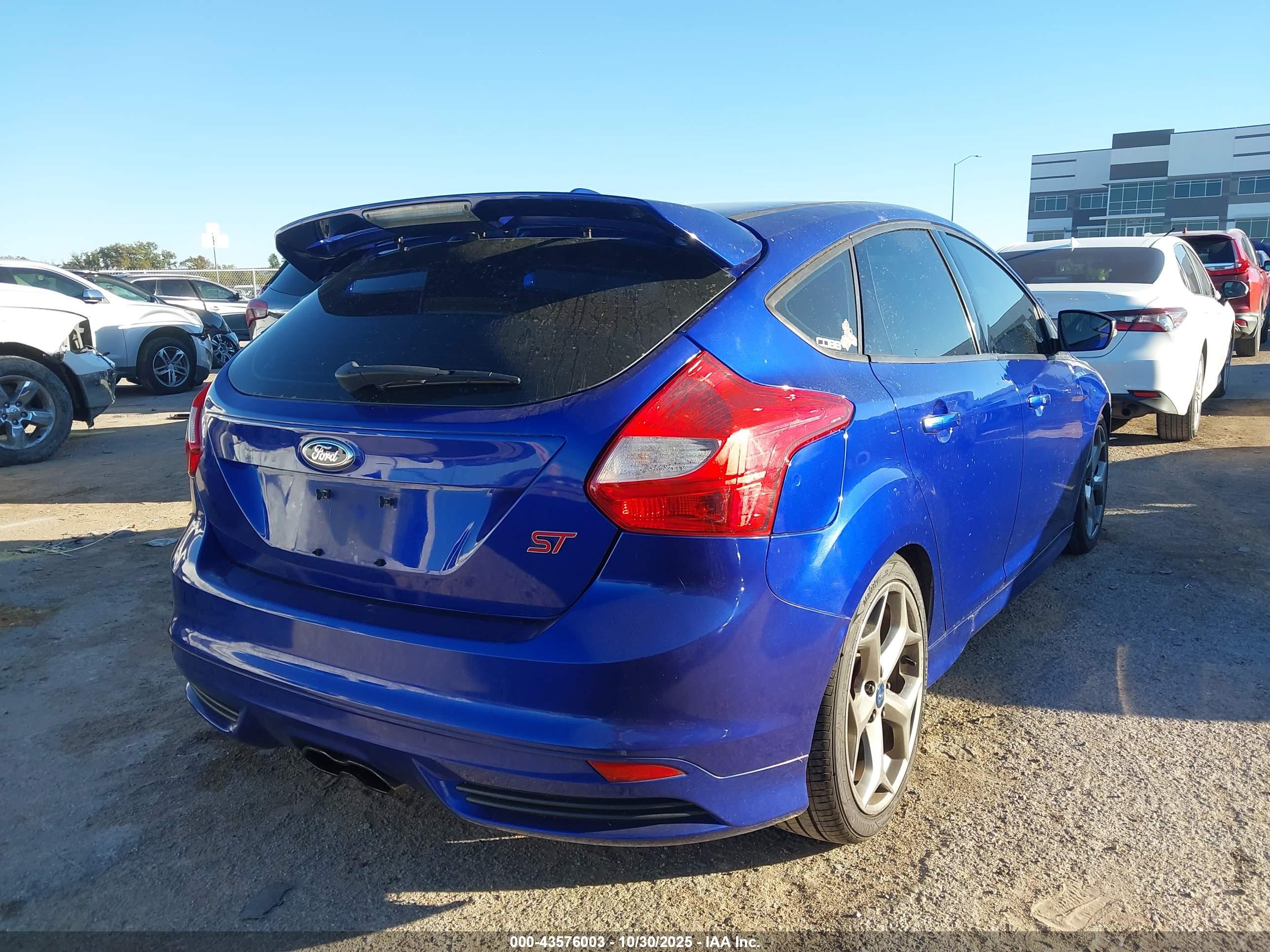 FORD FOCUS image 4