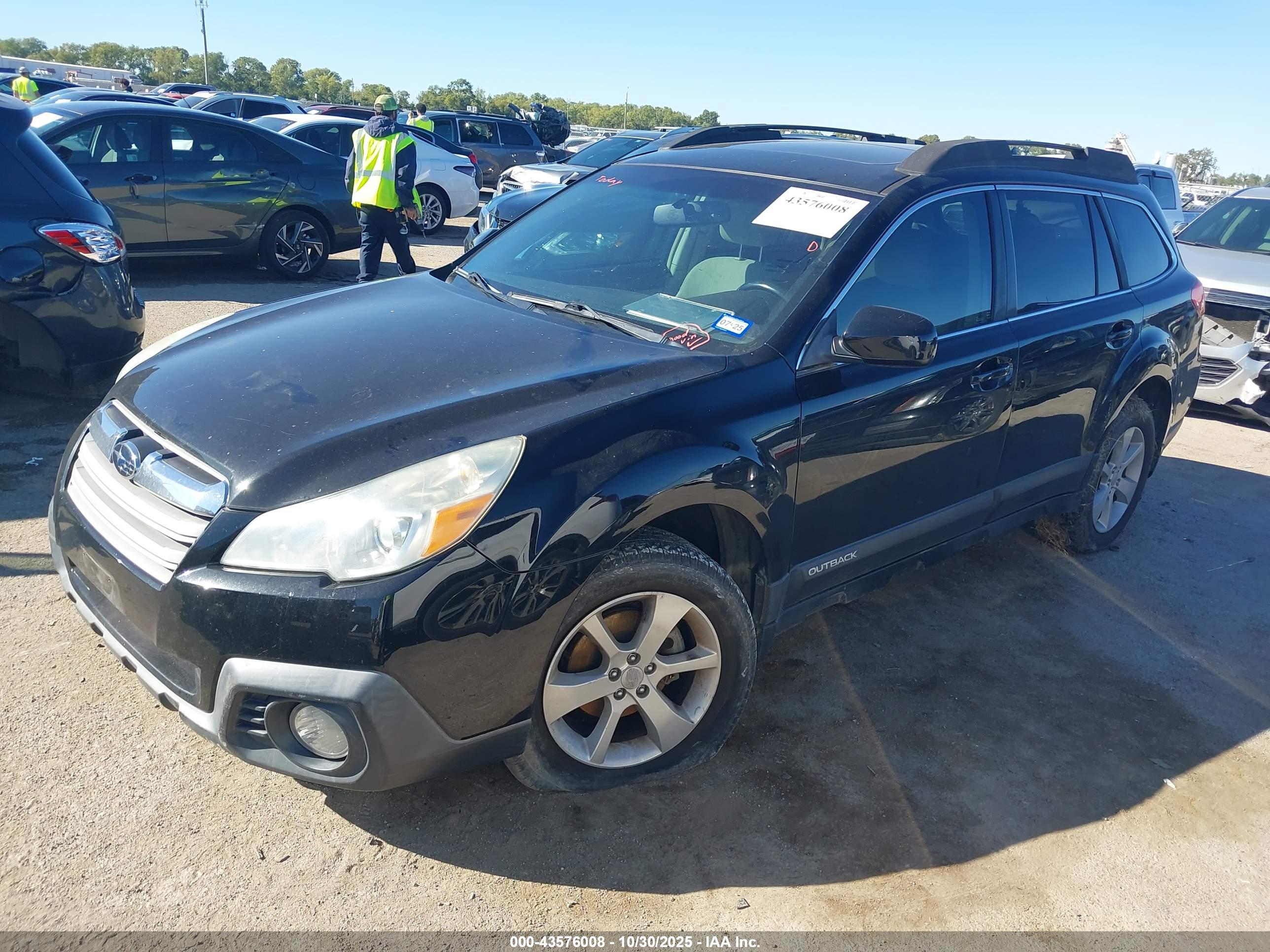SUBARU OUTBACK image 2