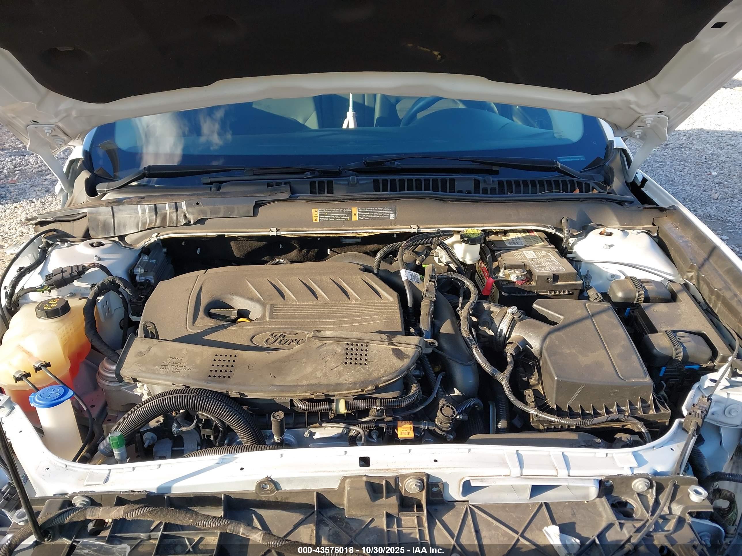 FORD FUSION image 10