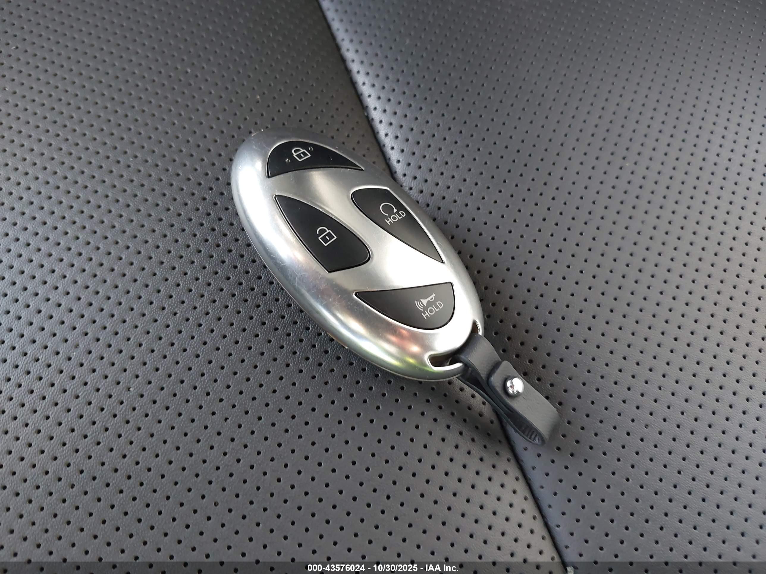 HYUNDAI SANTA image 11