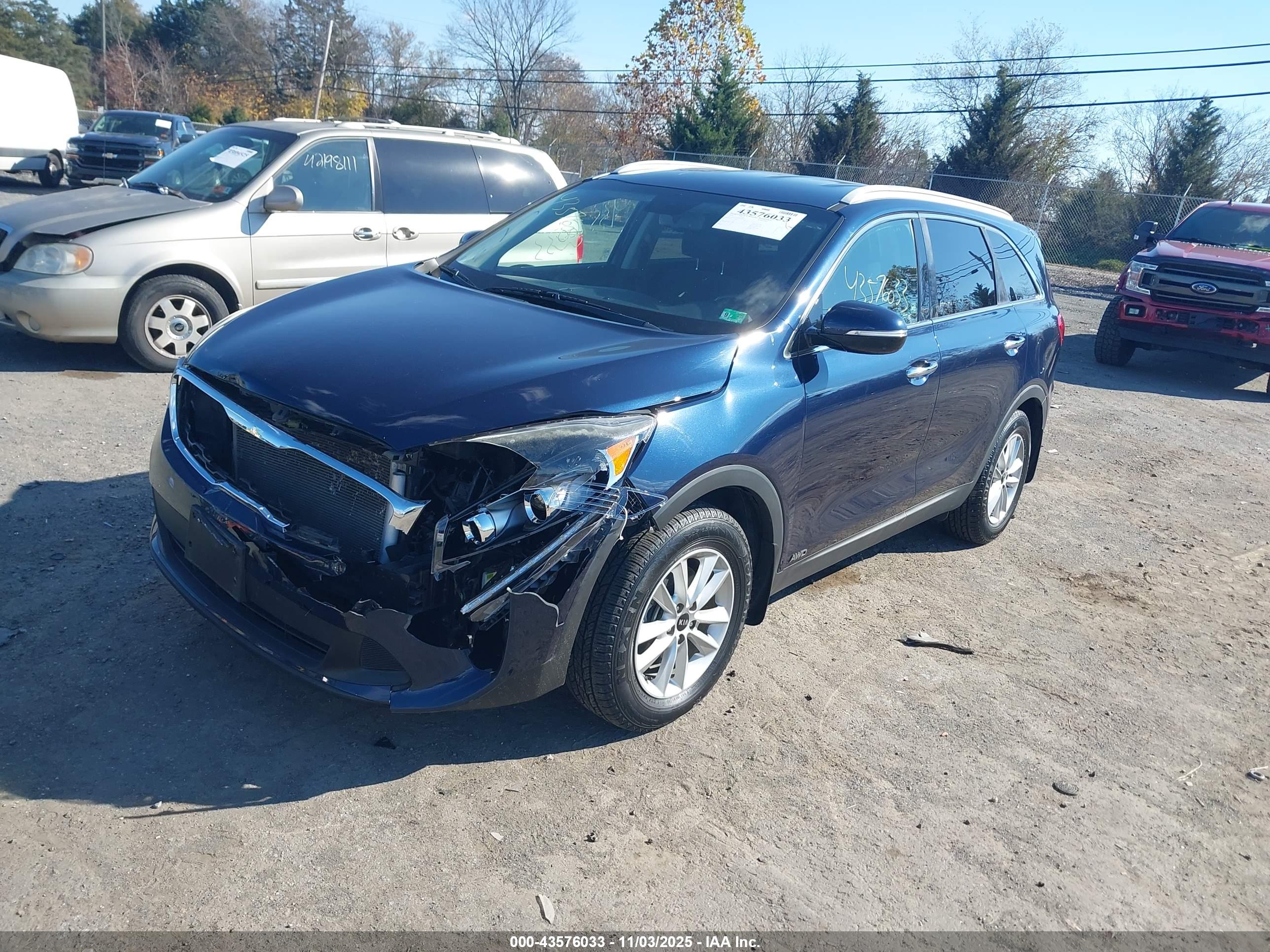KIA SORENTO image 2