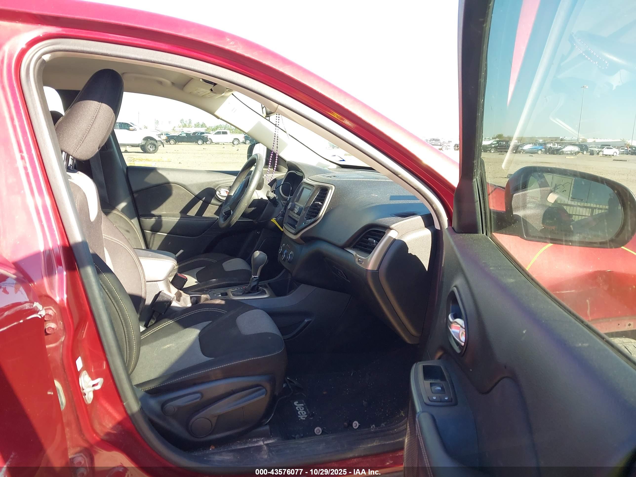 JEEP CHEROKEE image 5