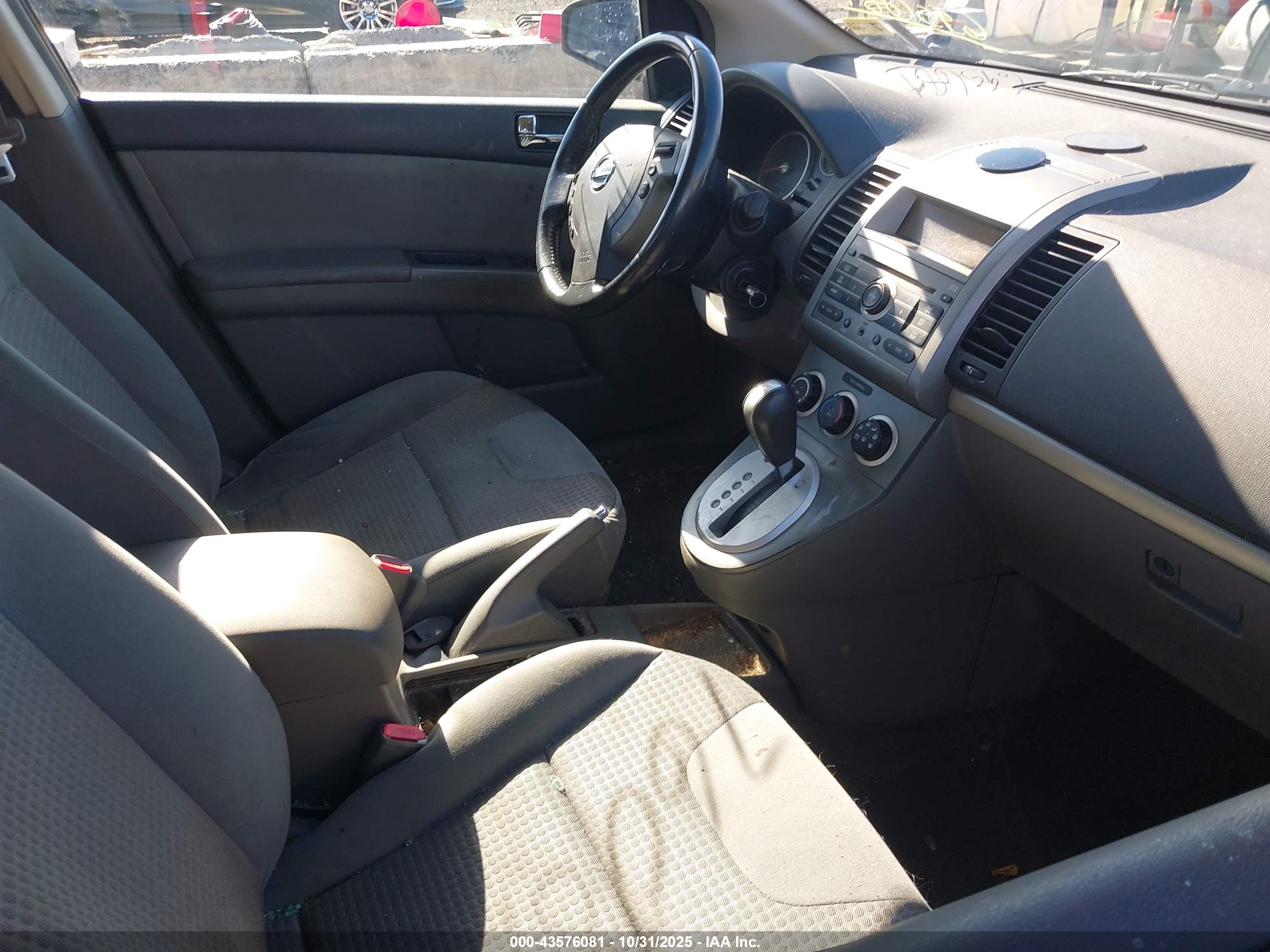 NISSAN SENTRA image 5