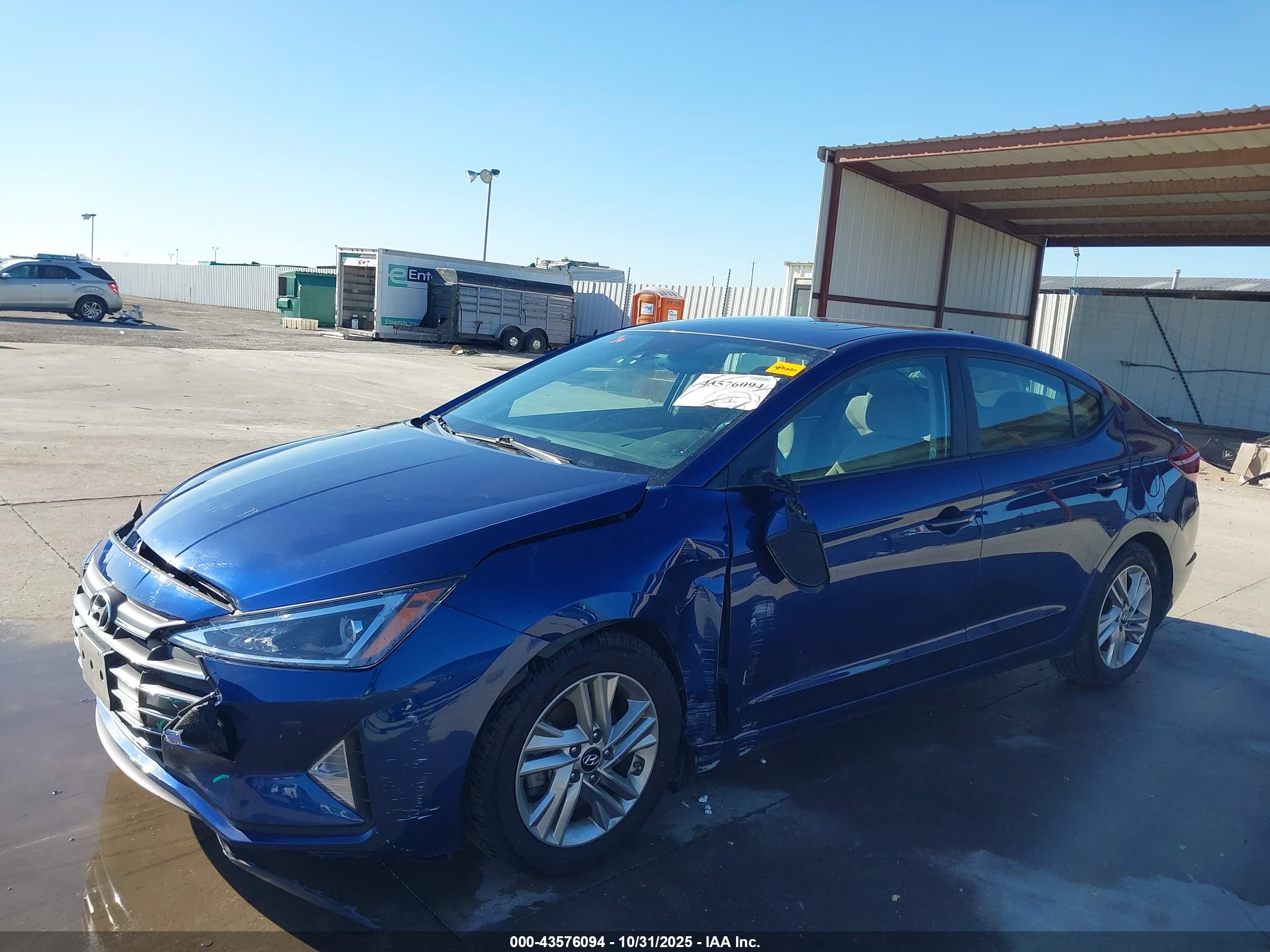 HYUNDAI ELANTRA image 2