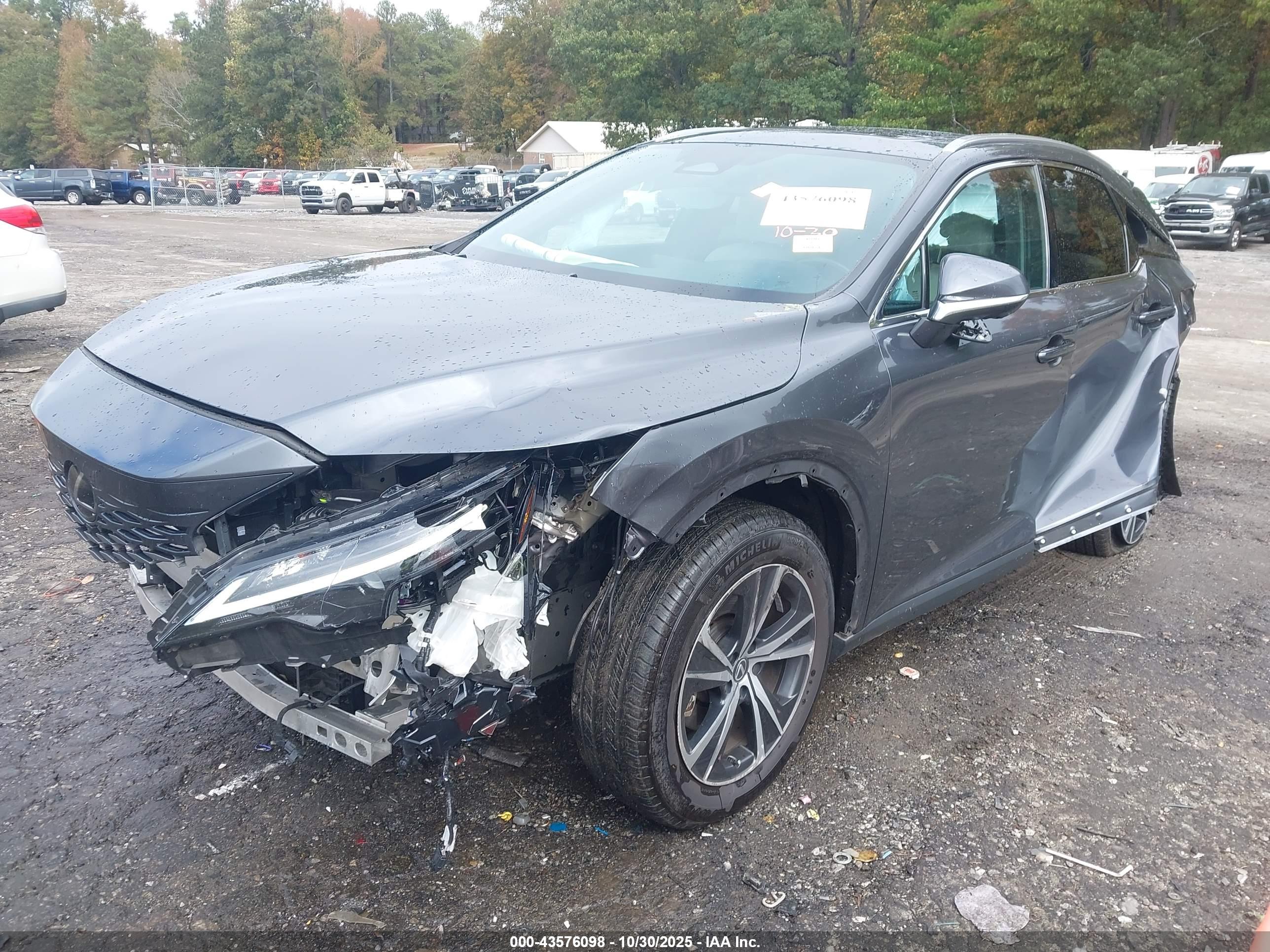 LEXUS RX image 2