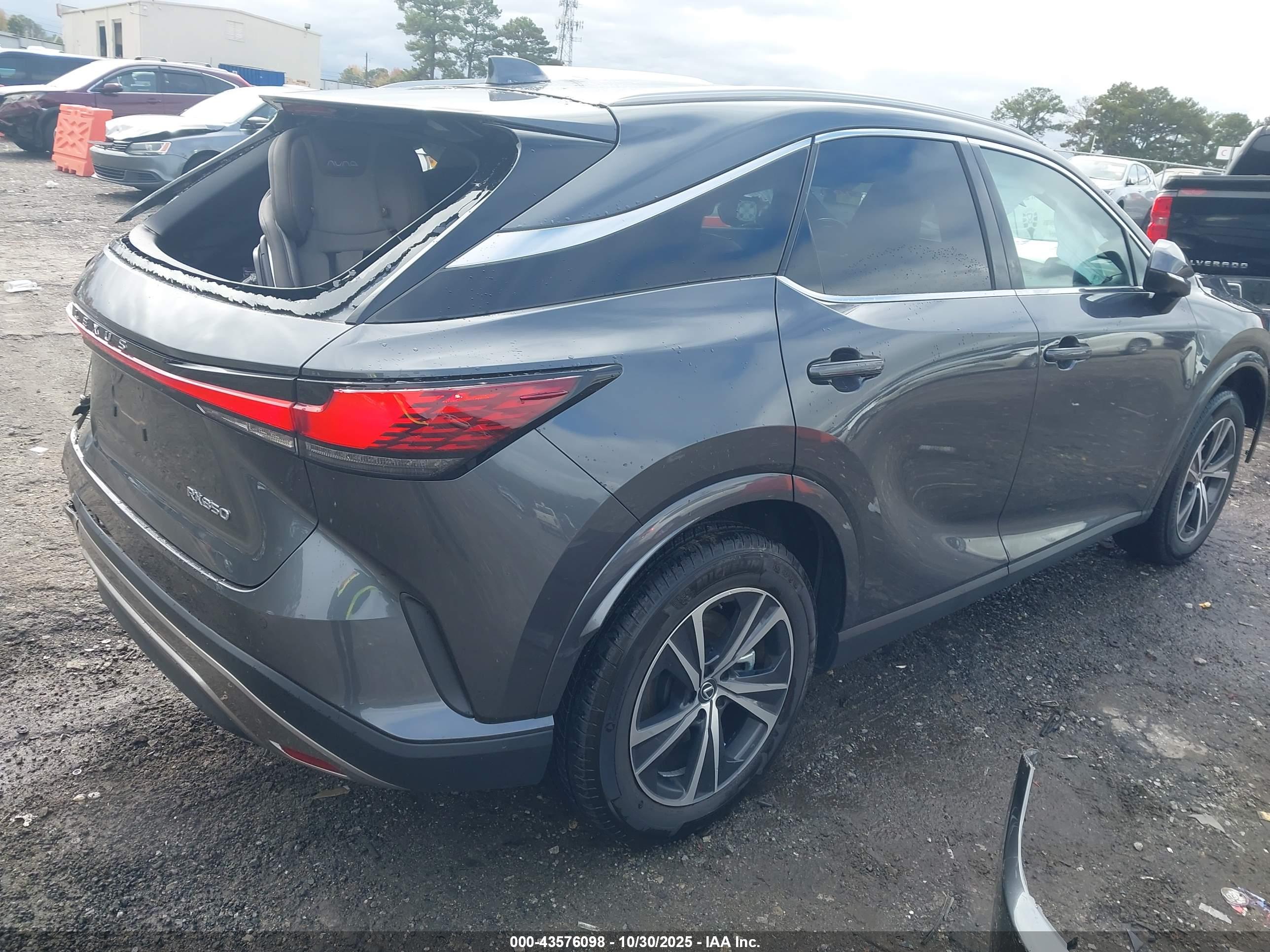 LEXUS RX image 4