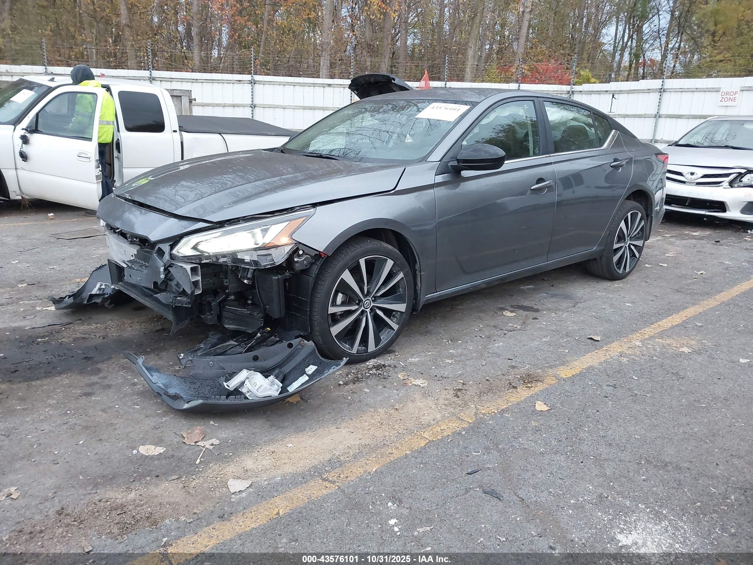 NISSAN ALTIMA image 2