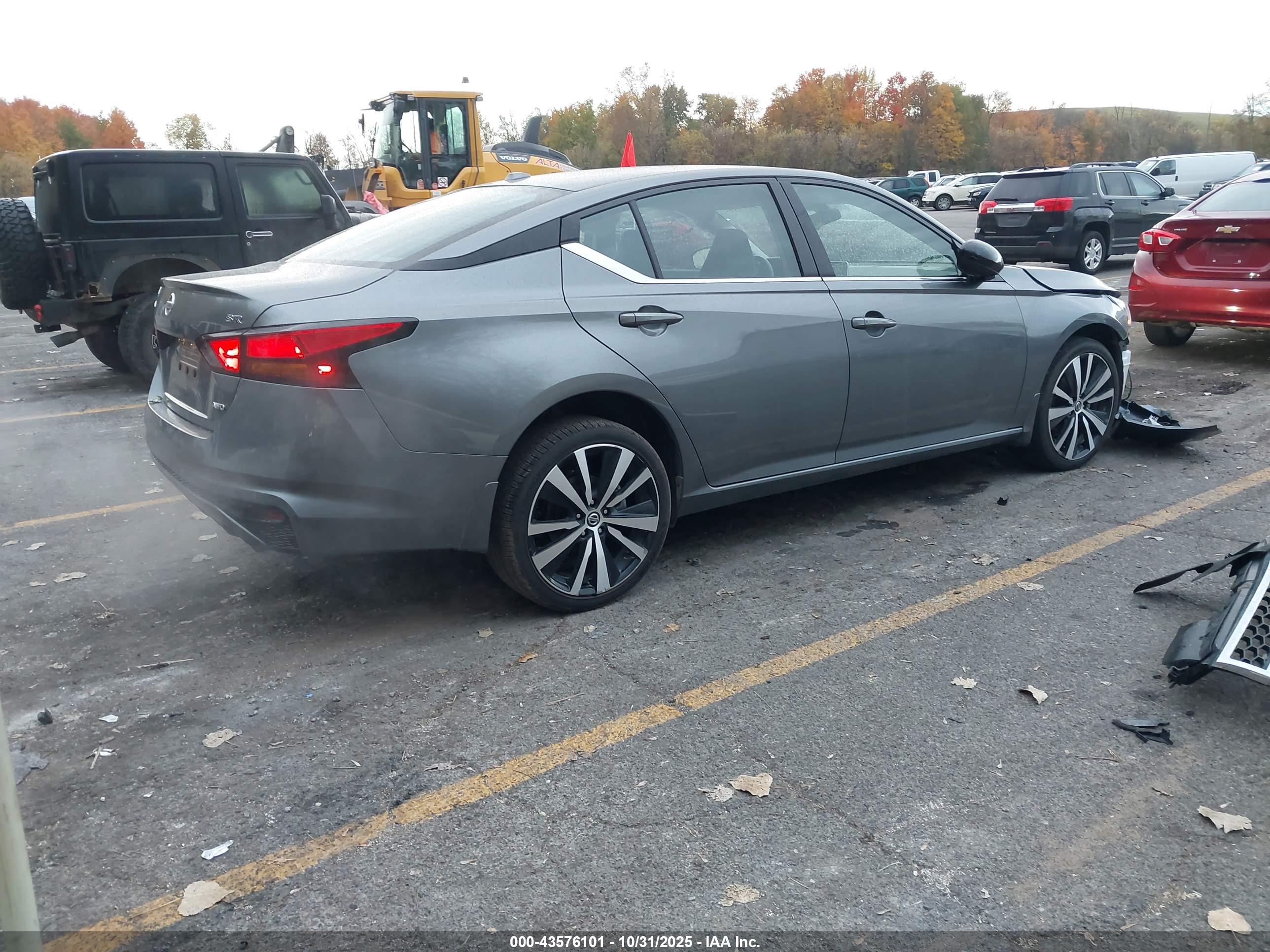 NISSAN ALTIMA image 4