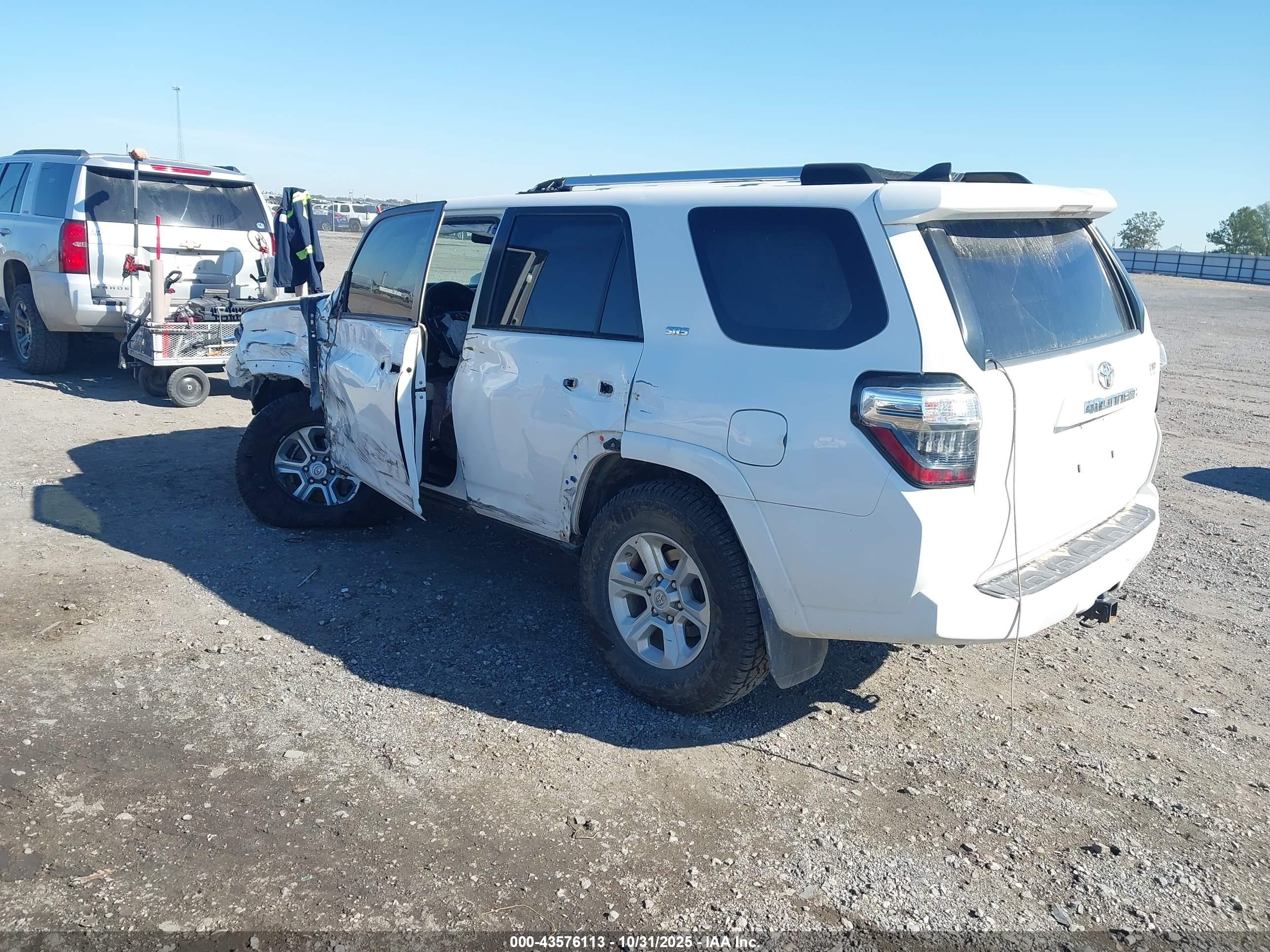 TOYOTA 4RUNNER image 3