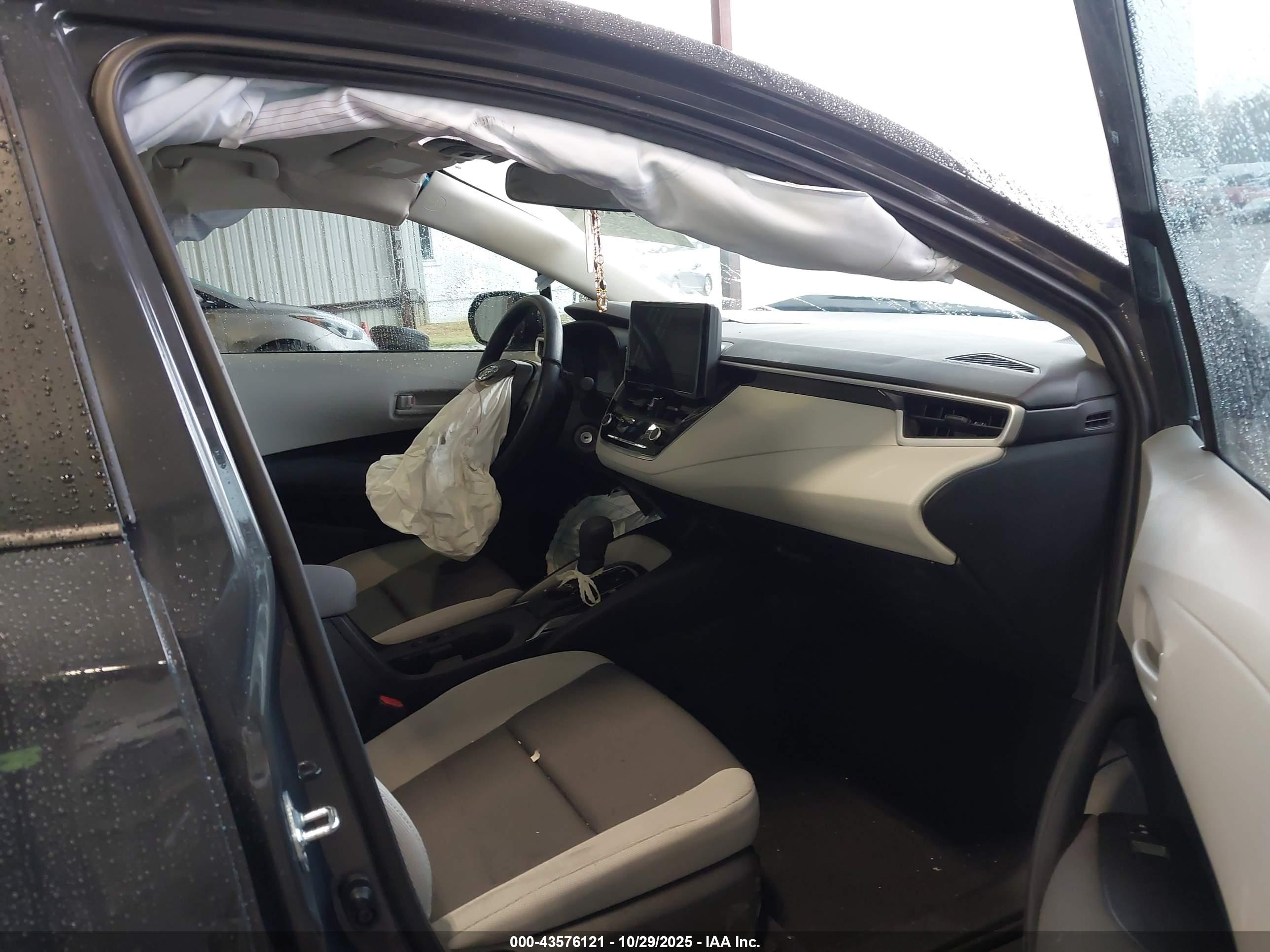TOYOTA COROLLA image 5