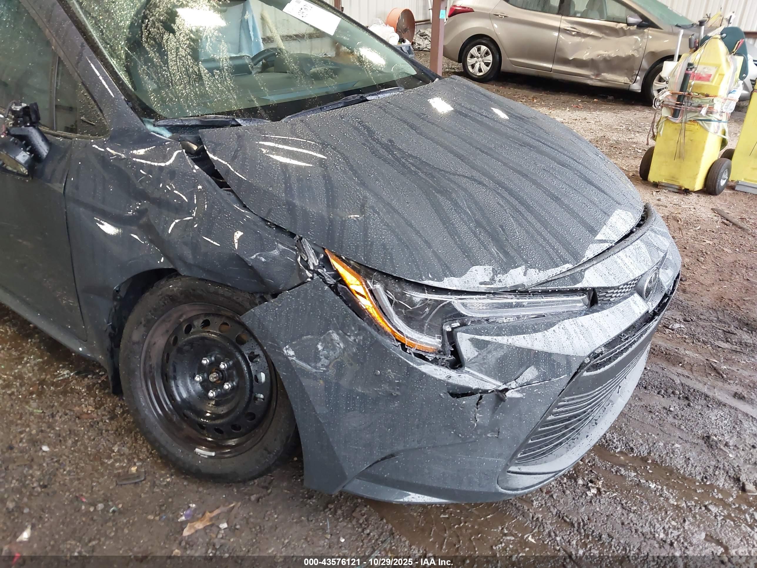 TOYOTA COROLLA image 6