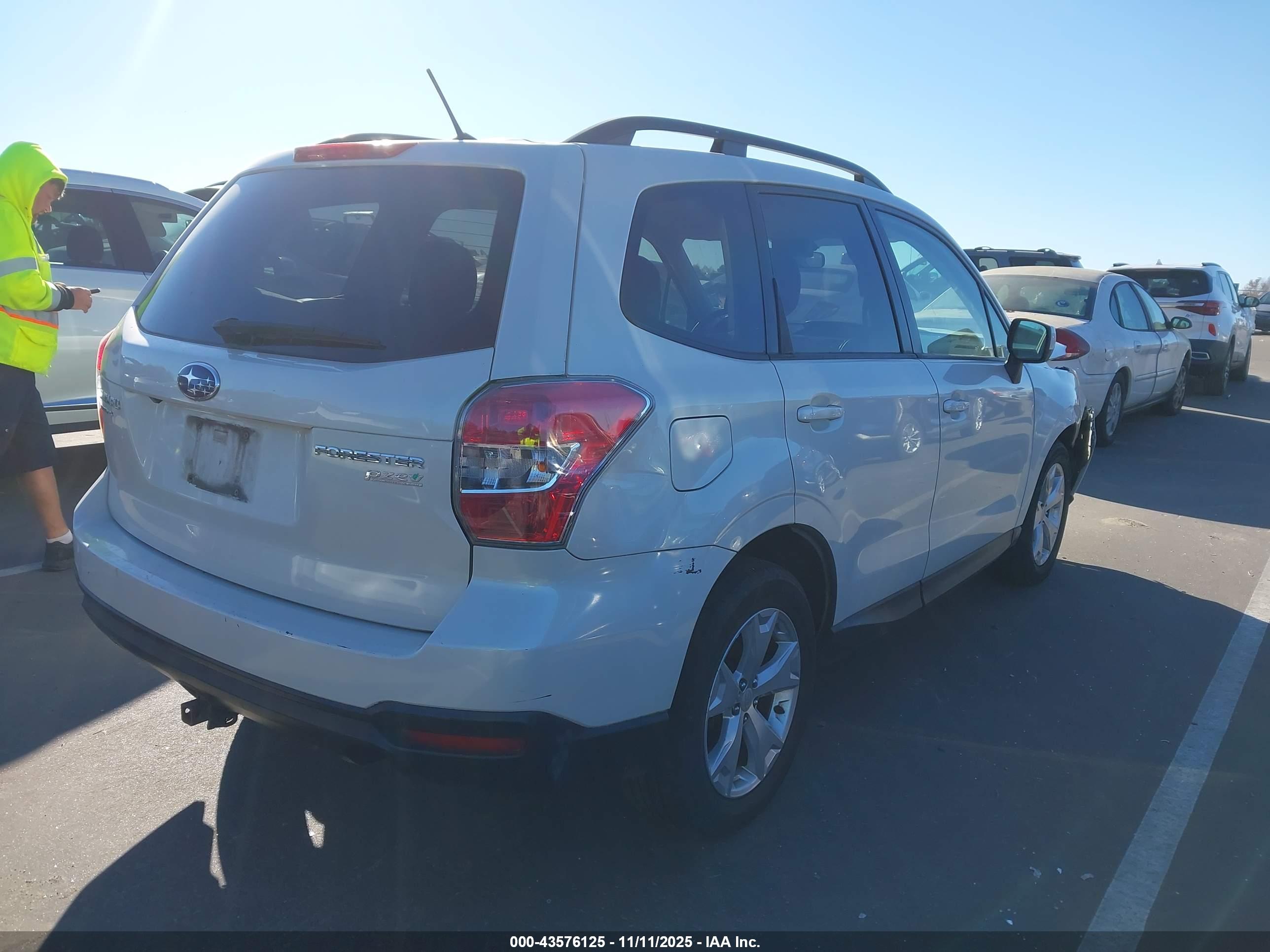 SUBARU FORESTER image 4