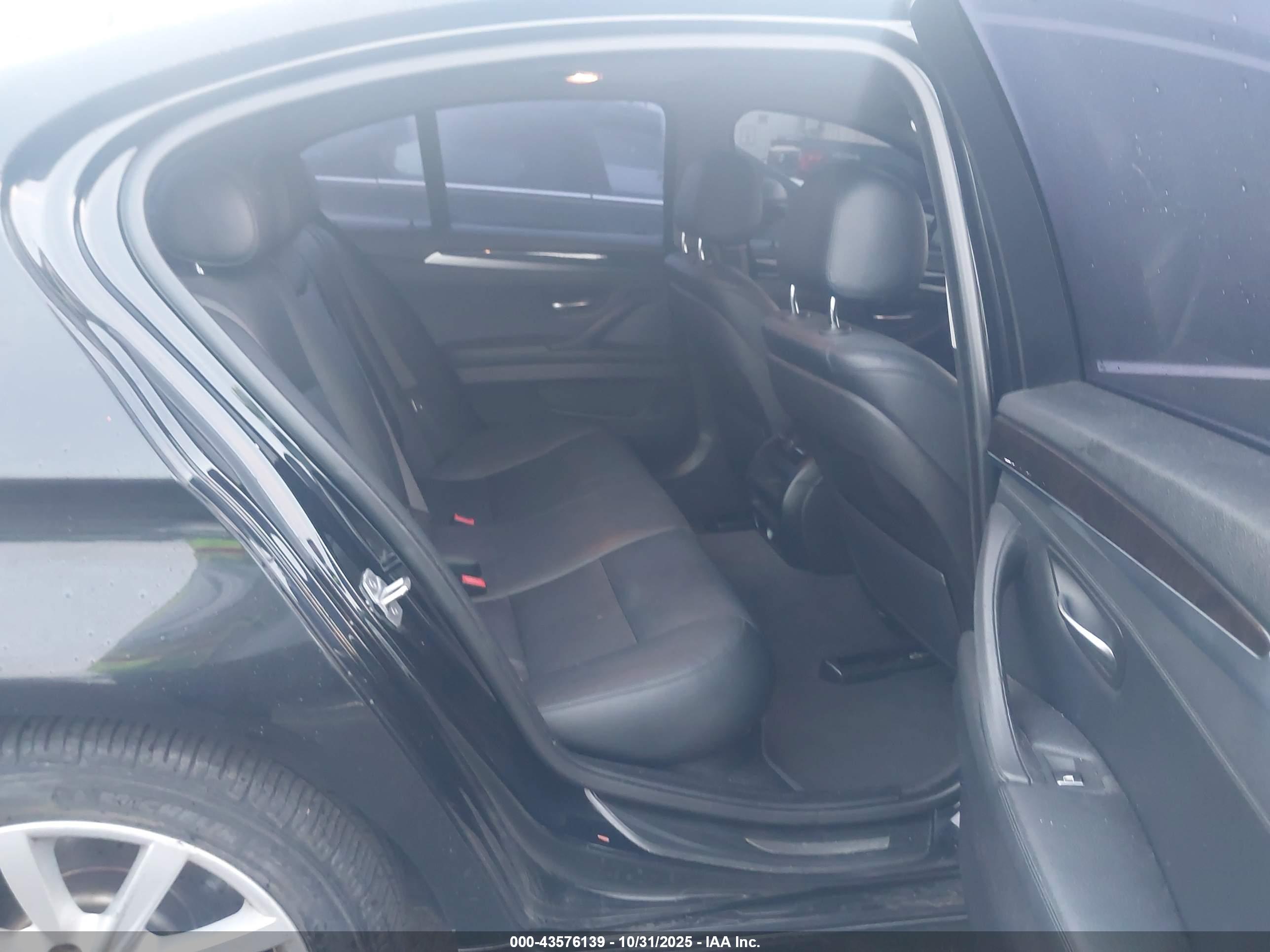 BMW 535I image 8