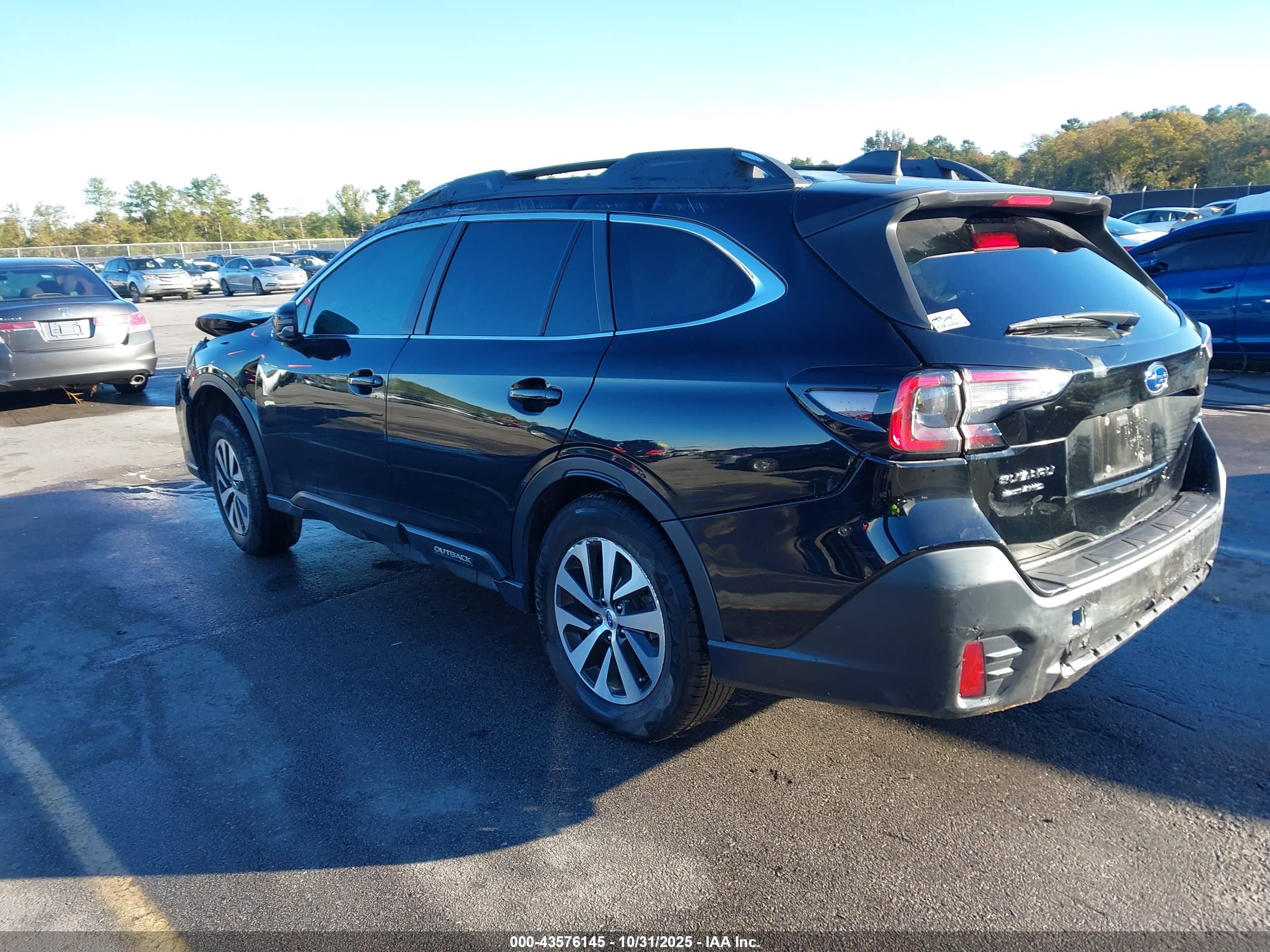 SUBARU OUTBACK image 3