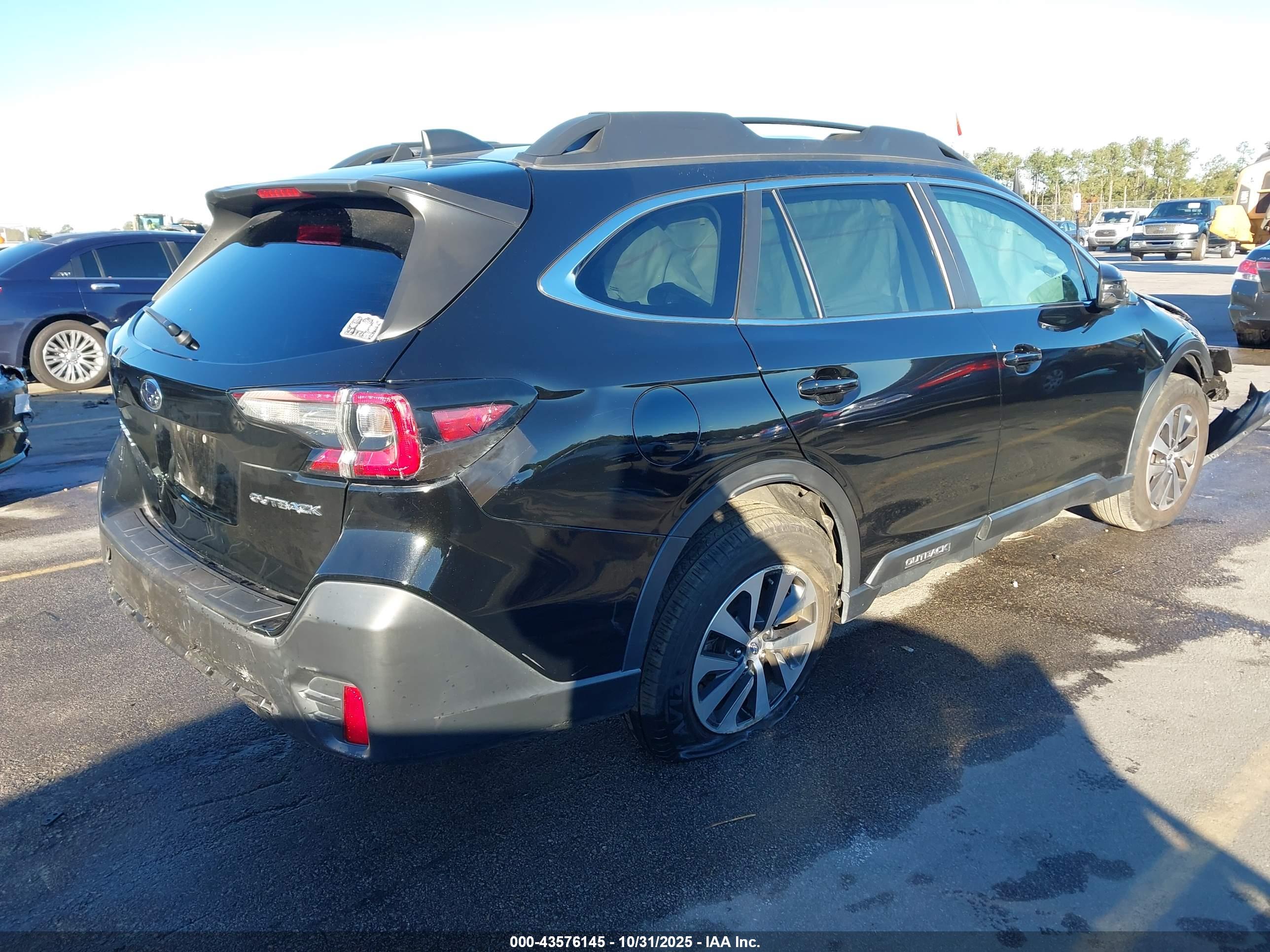 SUBARU OUTBACK image 4