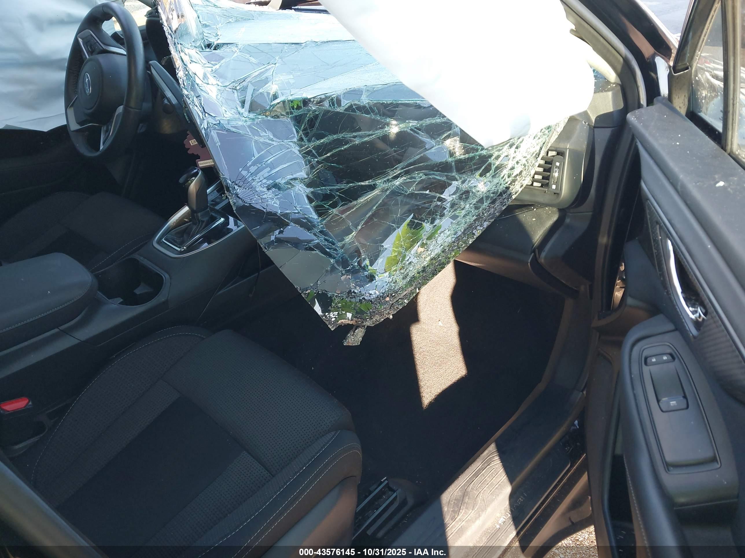 SUBARU OUTBACK image 5