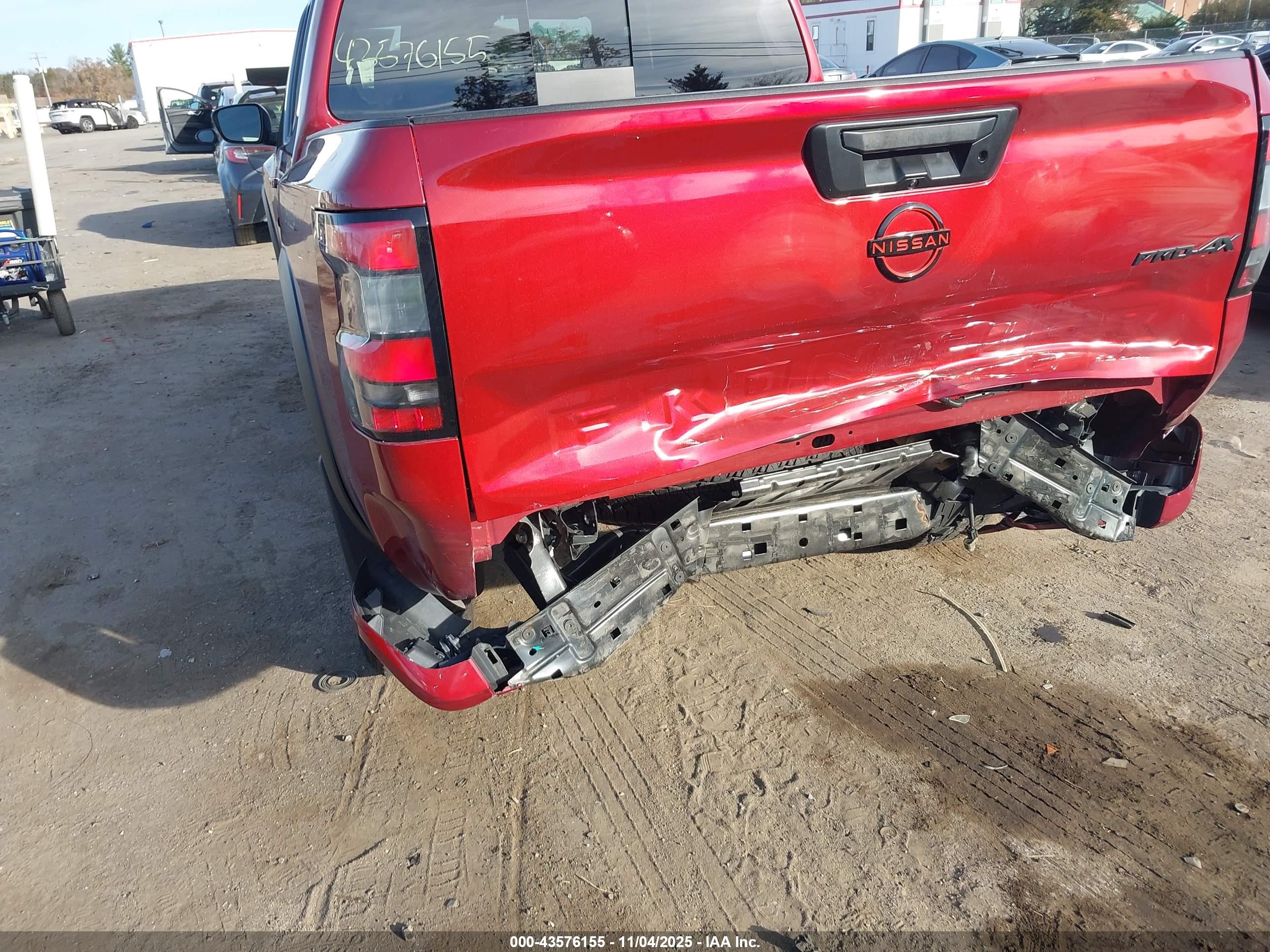 NISSAN FRONTIER image 6