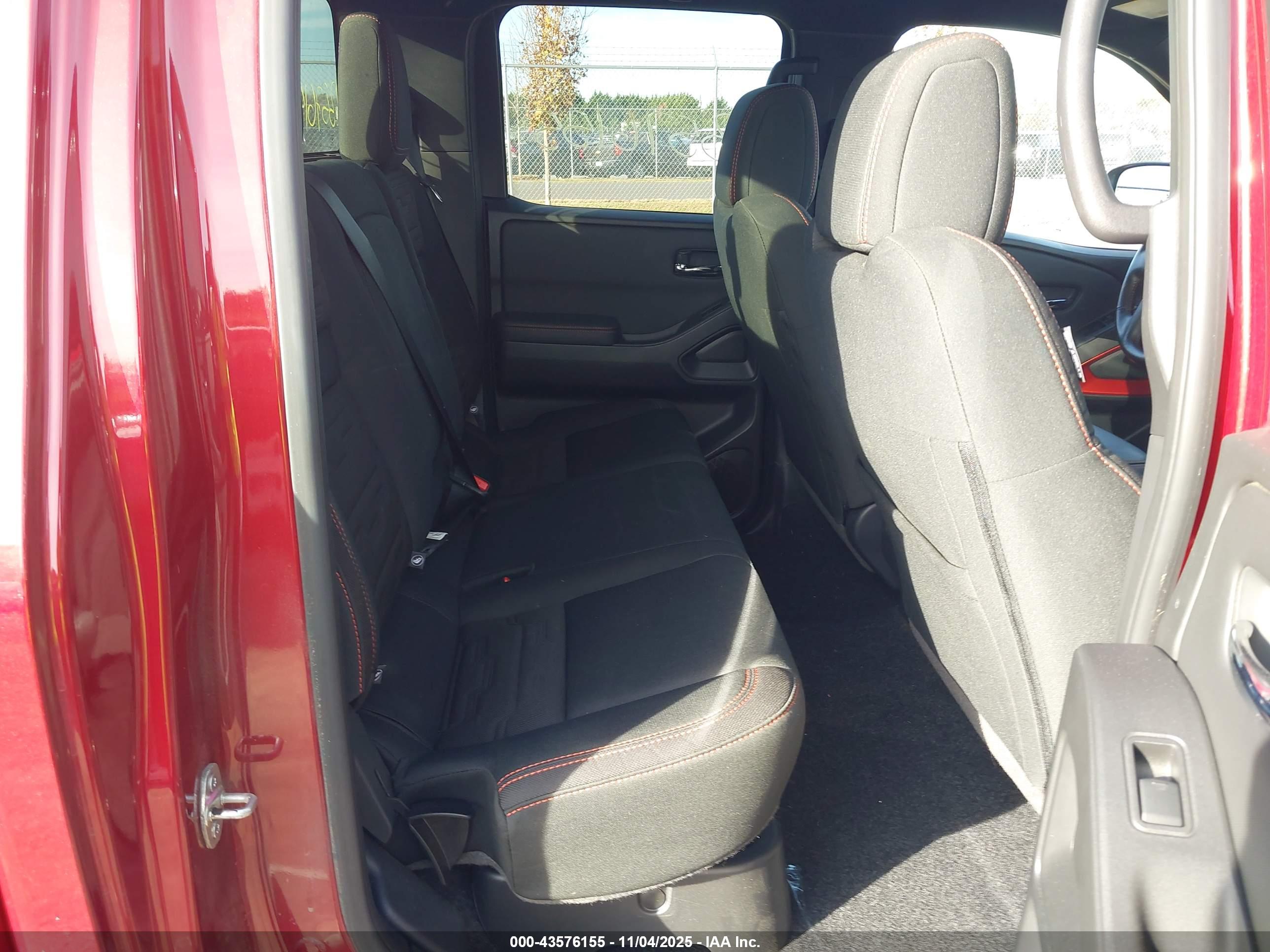 NISSAN FRONTIER image 8