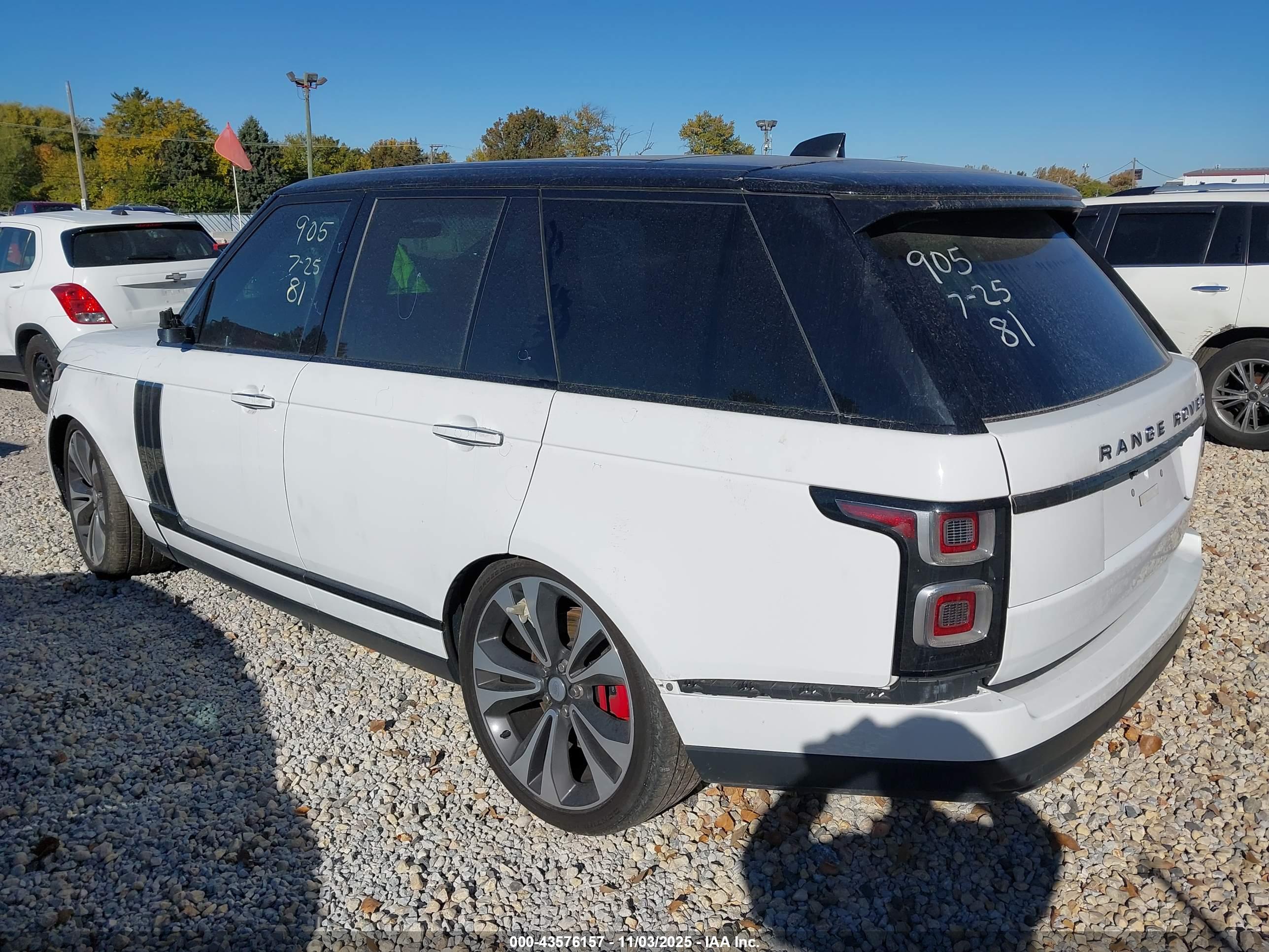 LAND ROVER image 3