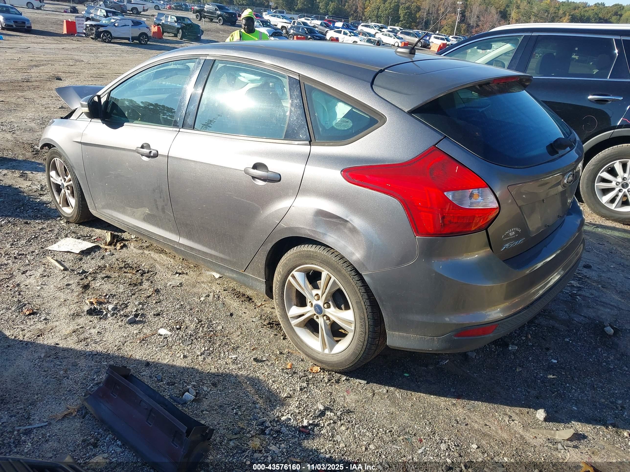 FORD FOCUS image 3